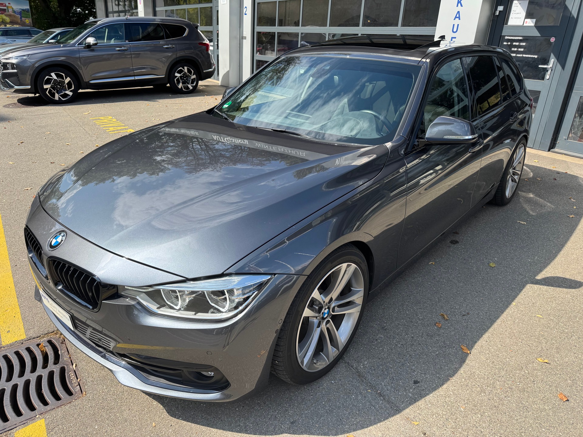 BMW 340i xDrive Touring Sport Line Steptronic-showroom-element-2
