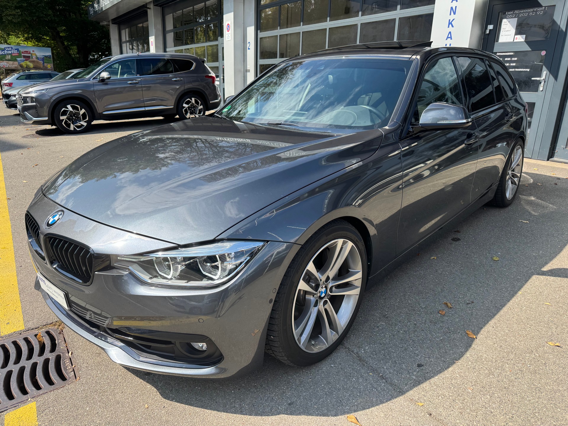 BMW 340i xDrive Touring Sport Line Steptronic-showroom-element-3