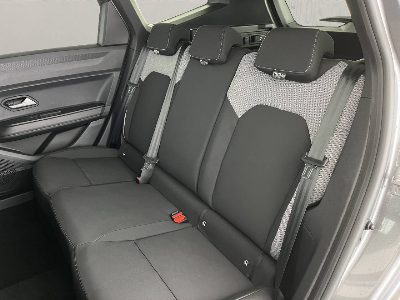 DACIA Bigster 1.2 Hybrid Journey 4WD-image-16