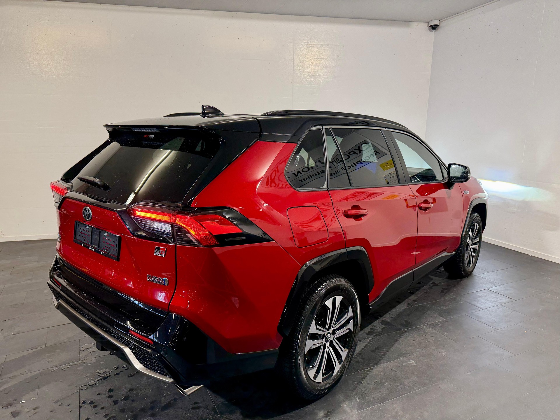 TOYOTA RAV4 2.5 Plug-In-Hybrid GR Sport-showroom-element-1