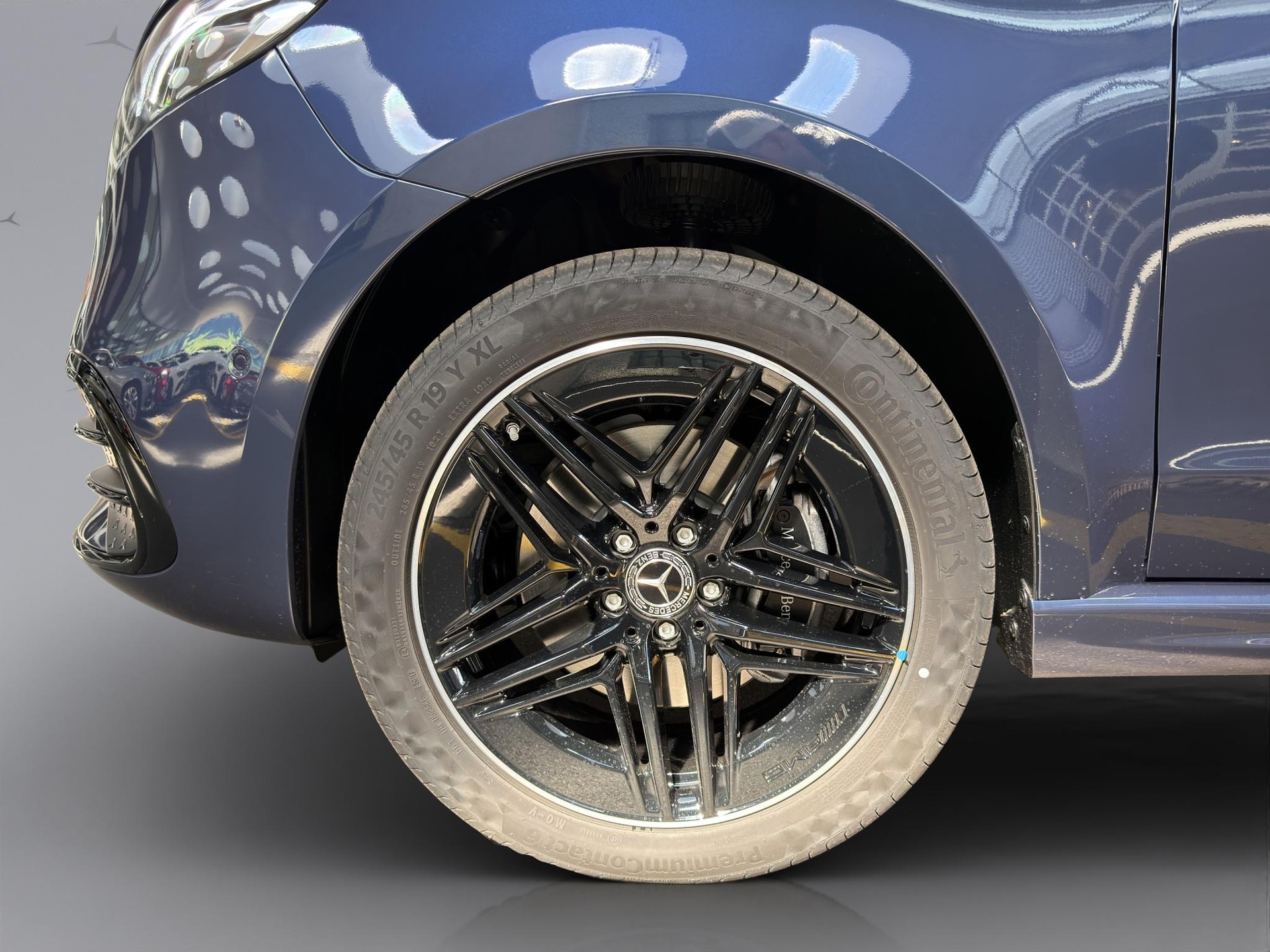 MERCEDES-BENZ V 300 d Exclusive lang Van-image-20
