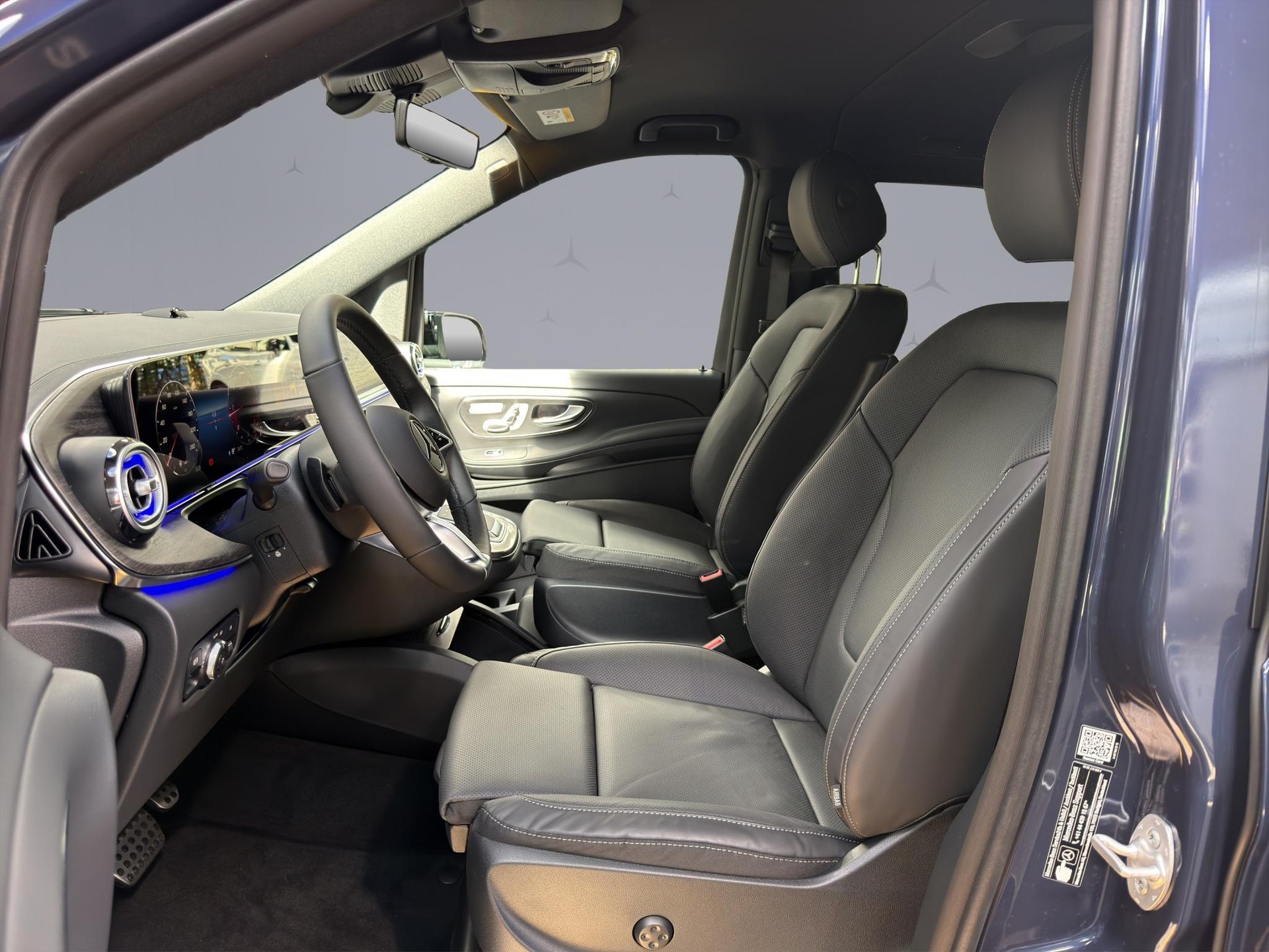 MERCEDES-BENZ V 300 d Exclusive lang Van-image-8