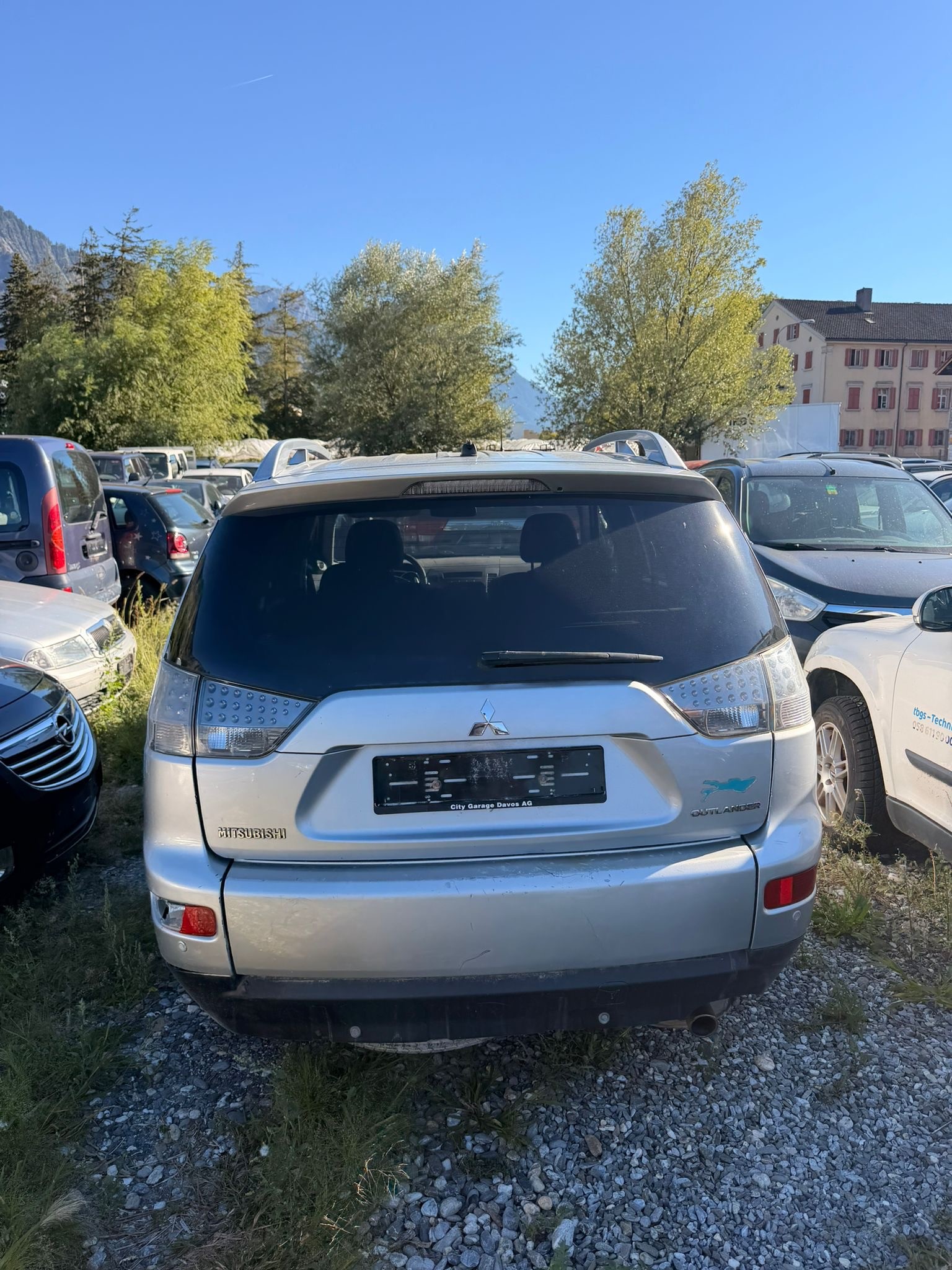 MITSUBISHI Outlander 2.4 Intense 4WD CVT-image-5