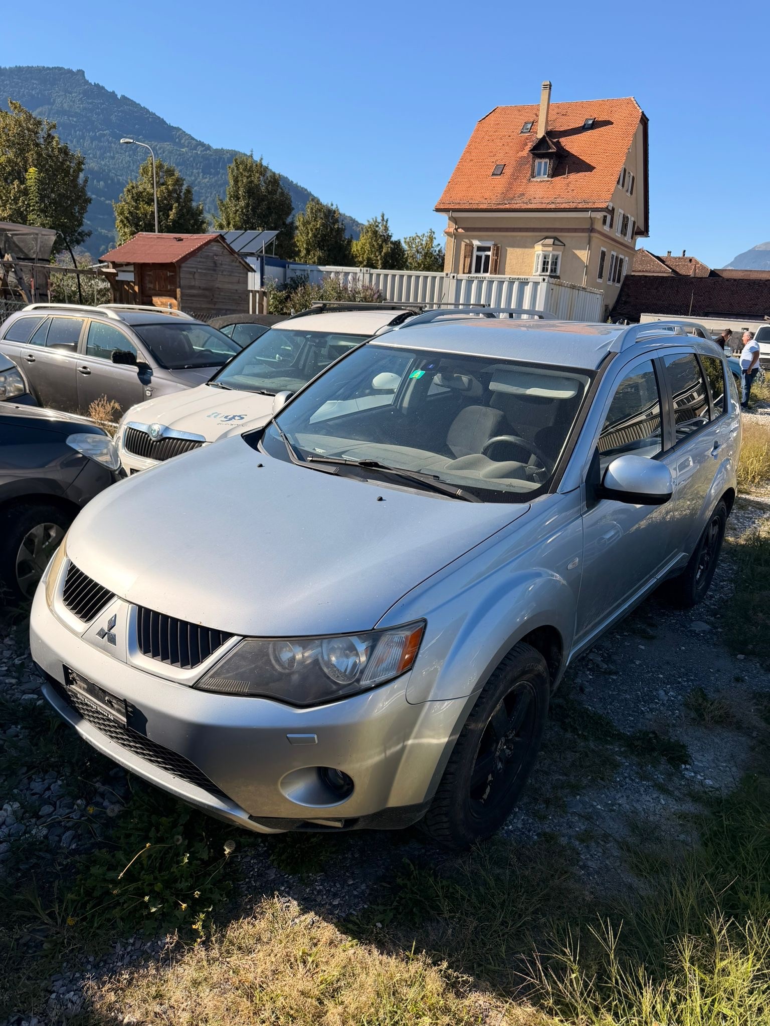 MITSUBISHI Outlander 2.4 Intense 4WD CVT-image-3