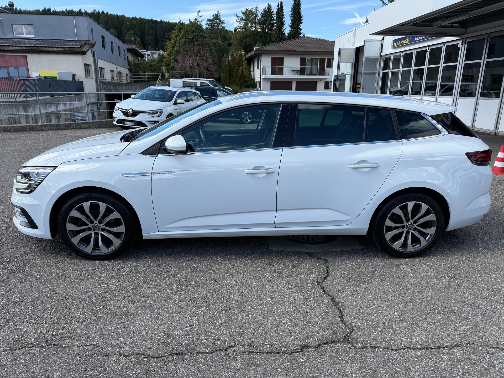 RENAULT Mégane Grandtour 1.3 16V Turbo Techno EDC-image-6