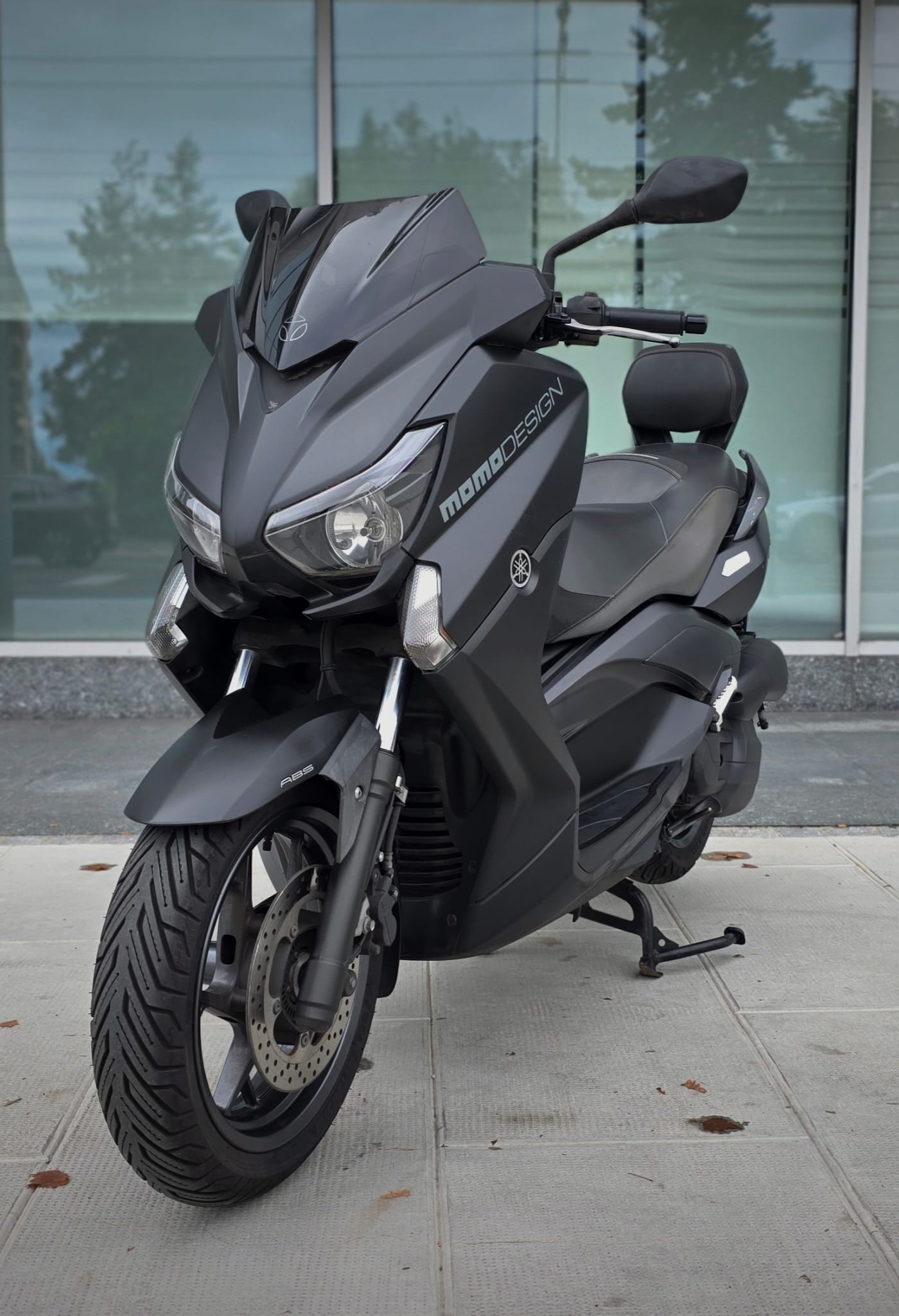 YAMAHA X-MaxYP 125 R ABS Momo-image-3