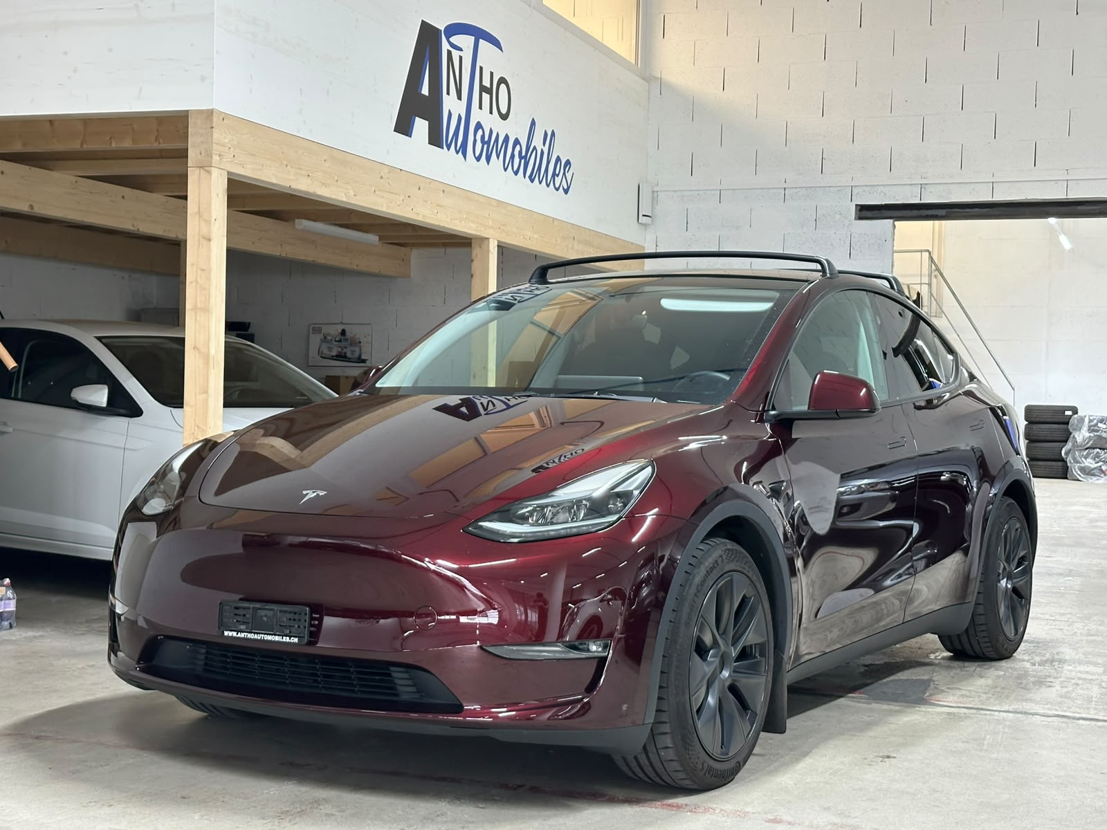 TESLA Model Y Long Range
