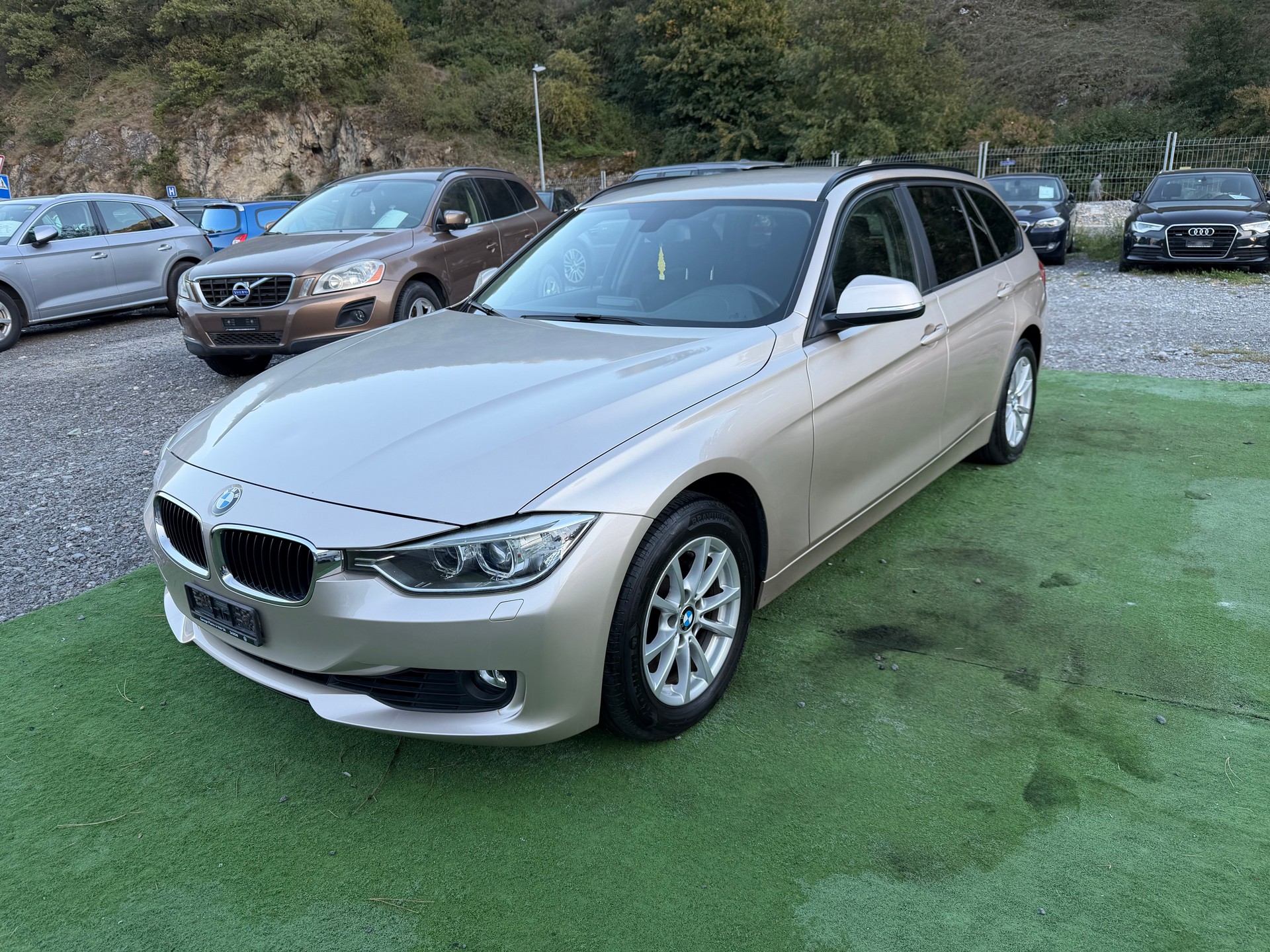 BMW 320i xDrive Touring