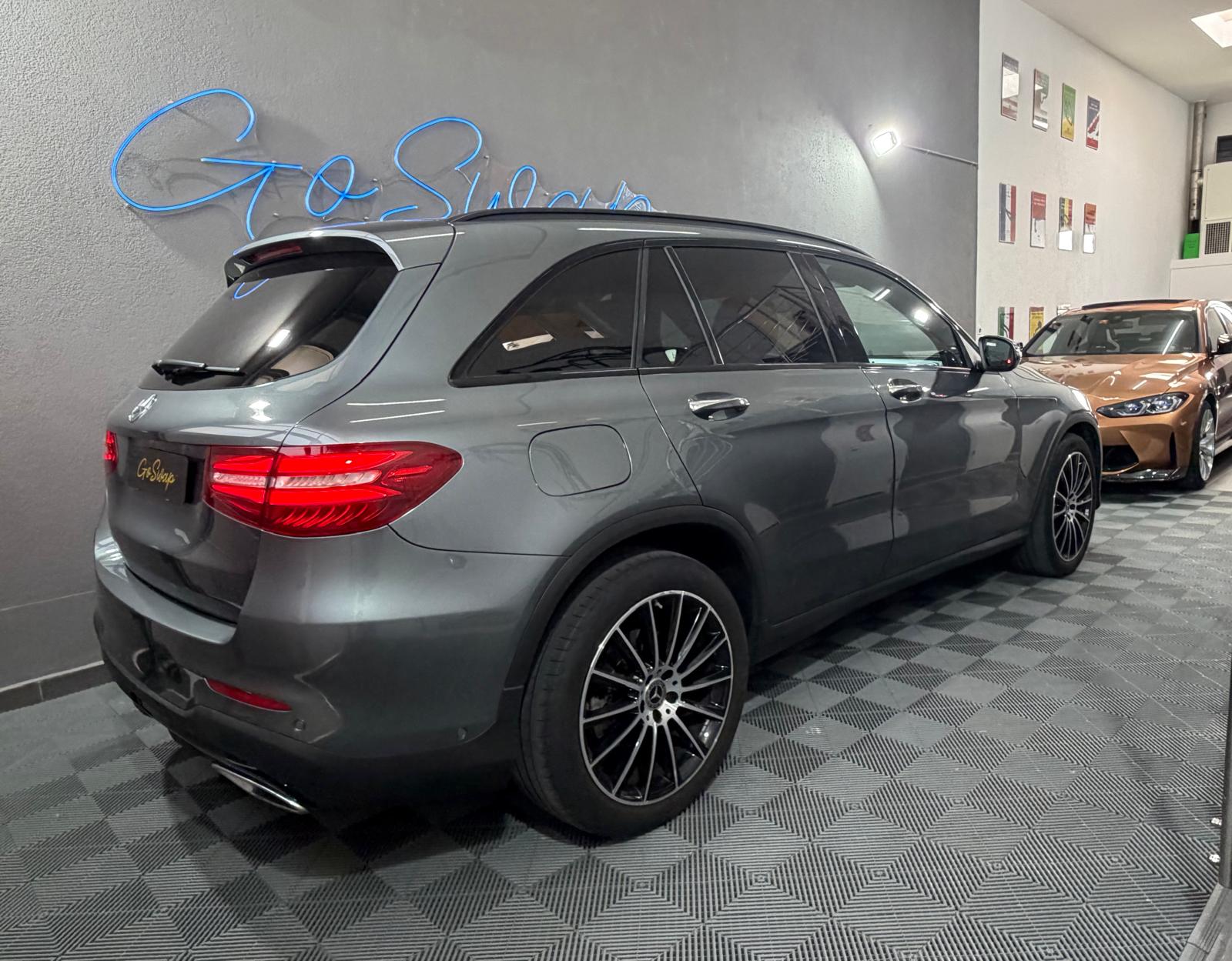 MERCEDES-BENZ GLC 250 d AMG Line 4Matic 9G-Tronic-showroom-element-3