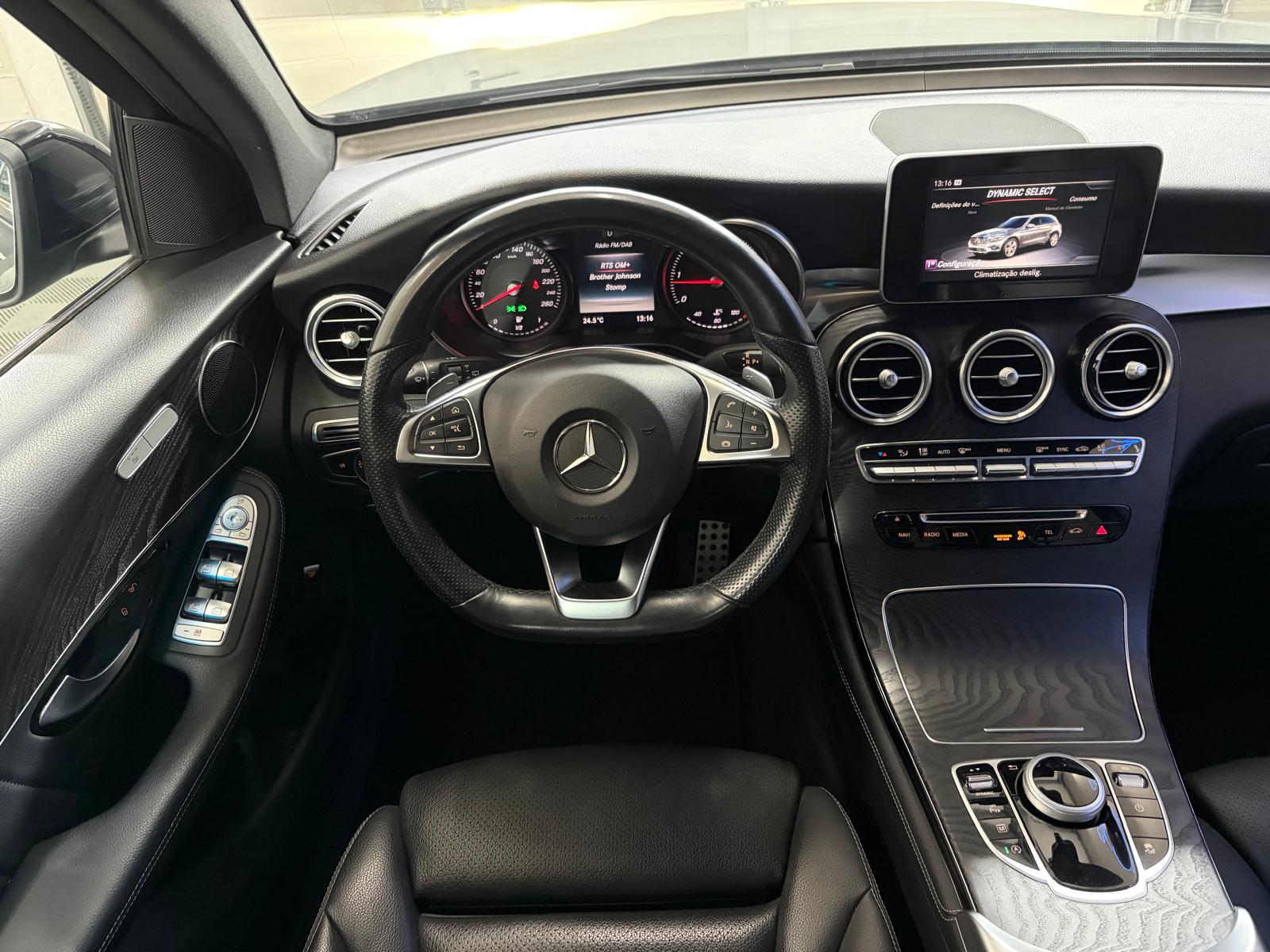 MERCEDES-BENZ GLC 250 d AMG Line 4Matic 9G-Tronic-image-14