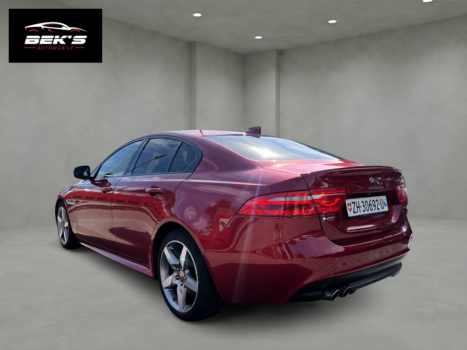 JAGUAR XE 20d R-Sport Automat-showroom-element-2