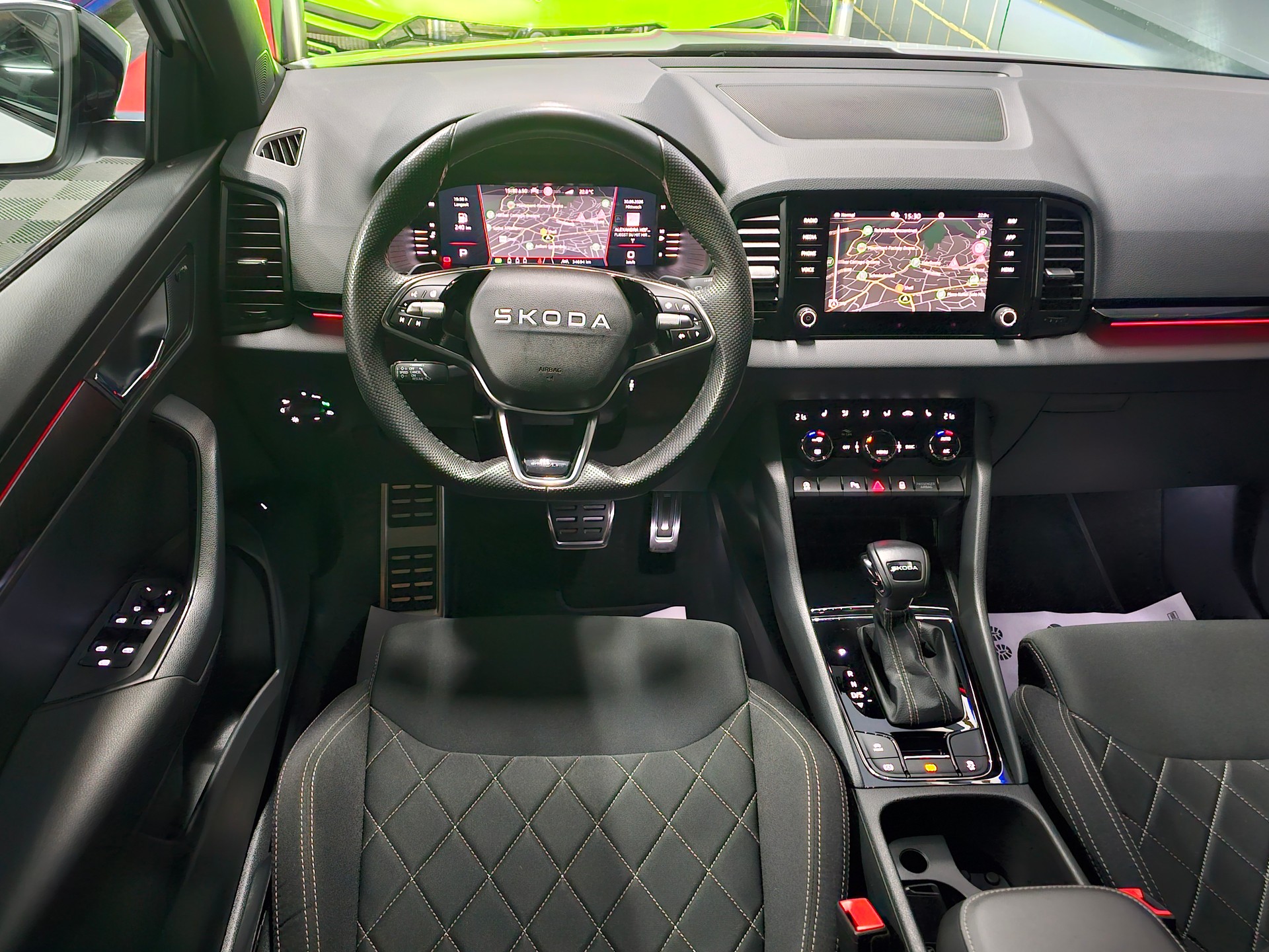 SKODA Karoq 1.5 TSI SportLine DSG-image-11