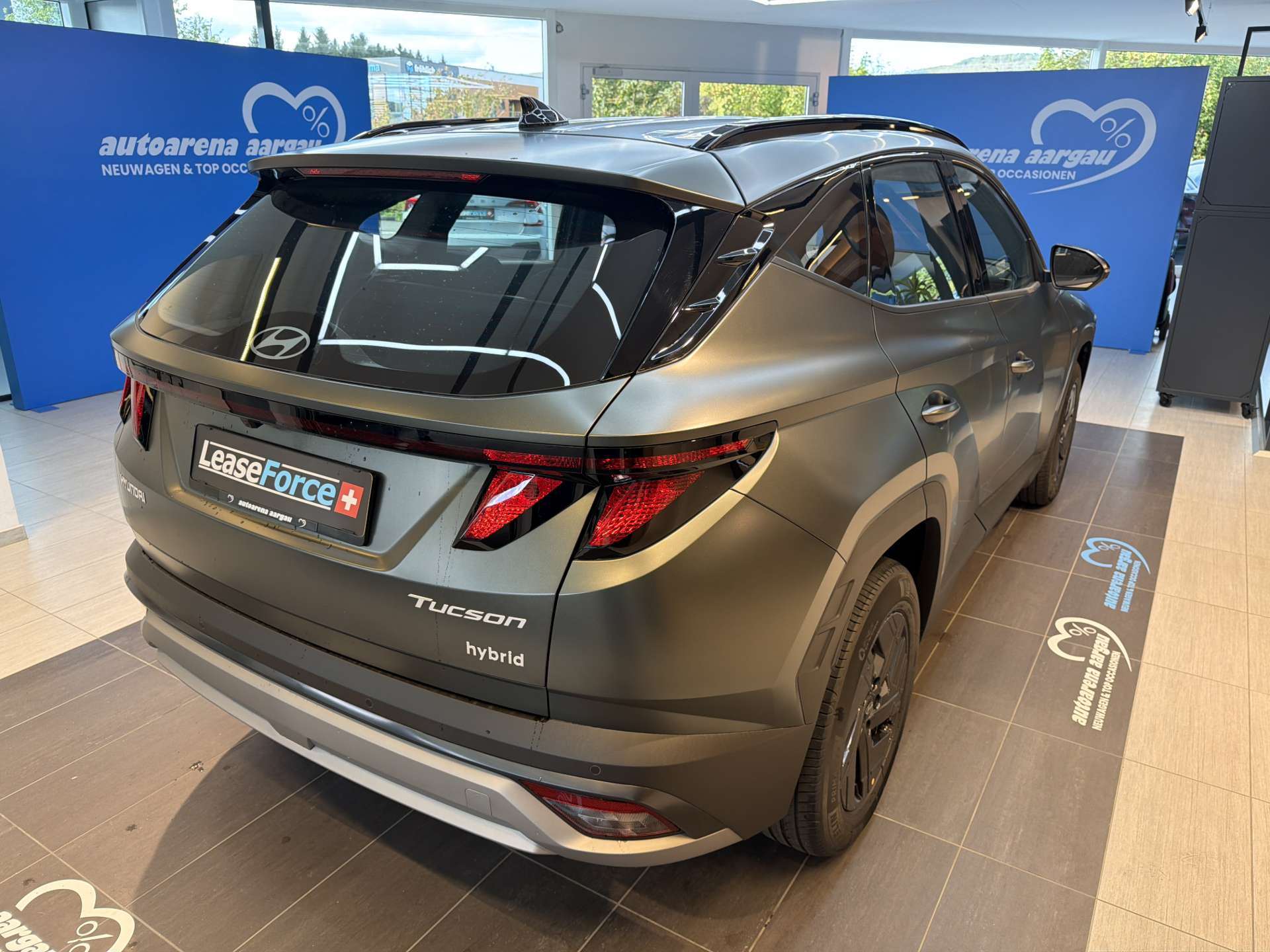 HYUNDAI Tucson 1.6 TGDI HEV Black Line Automat-showroom-element-2