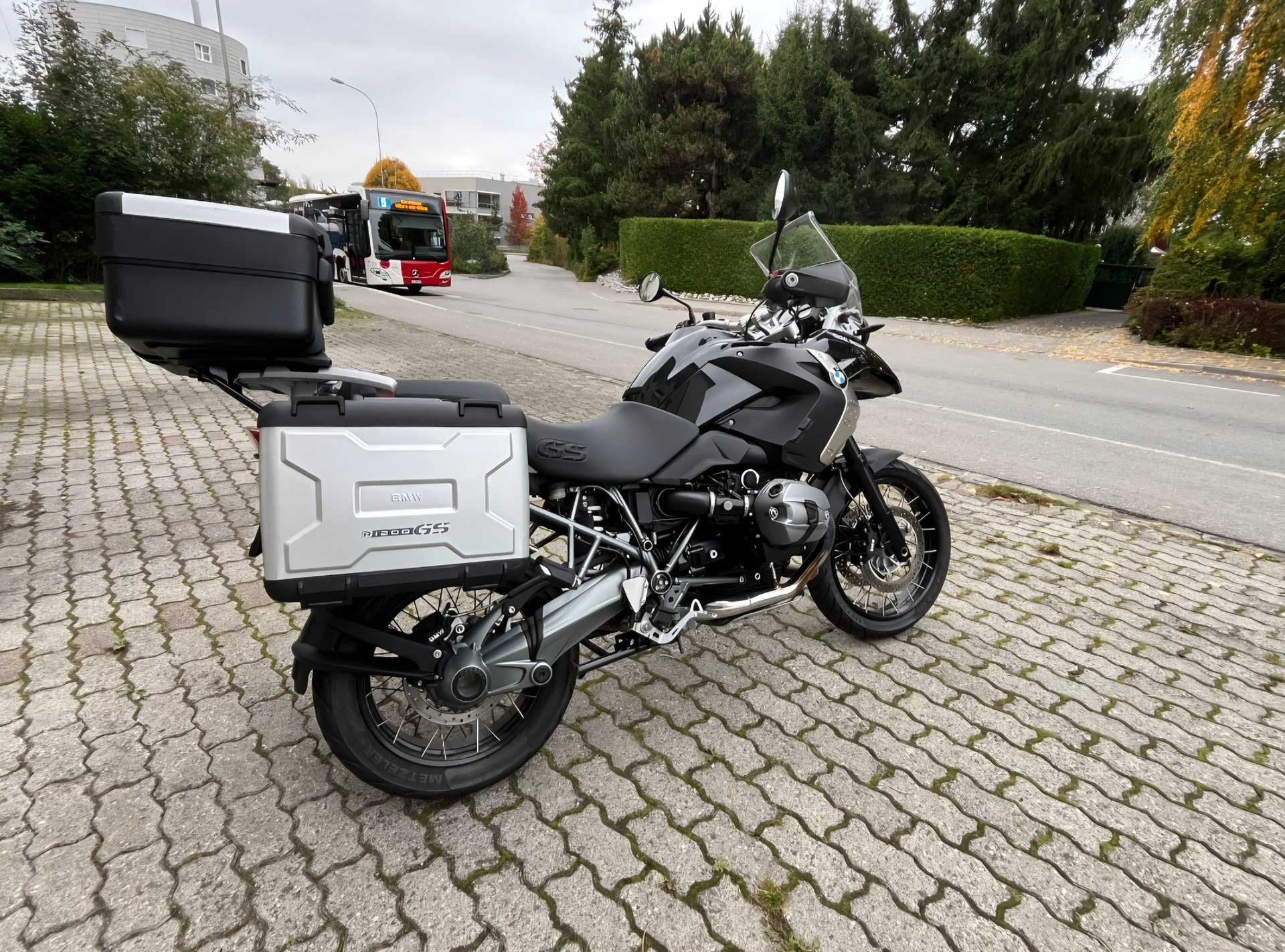 BMW R 1200 GS Triple Black ABS-image-1
