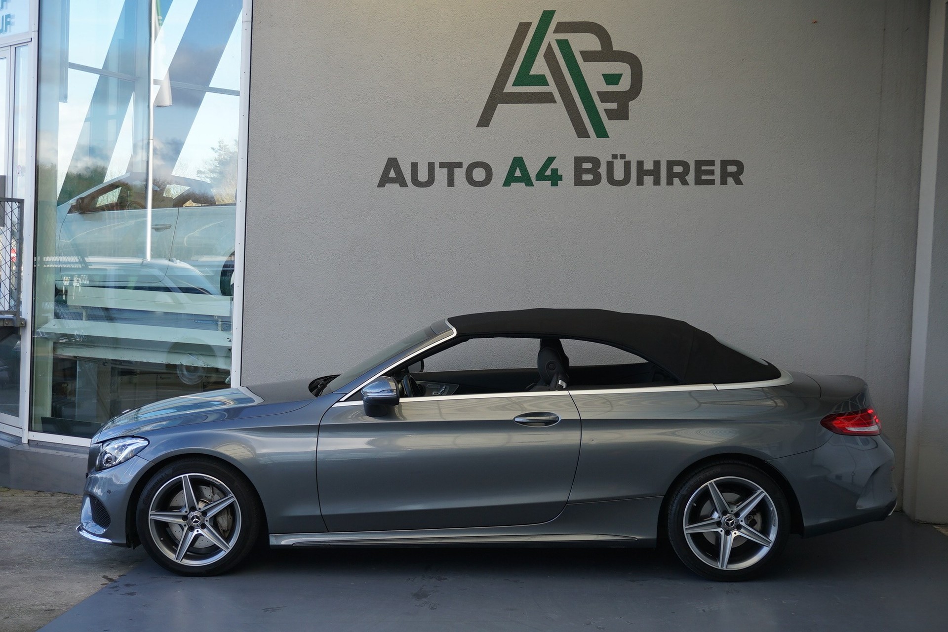 MERCEDES-BENZ C 250 AMG Line-showroom-element-1