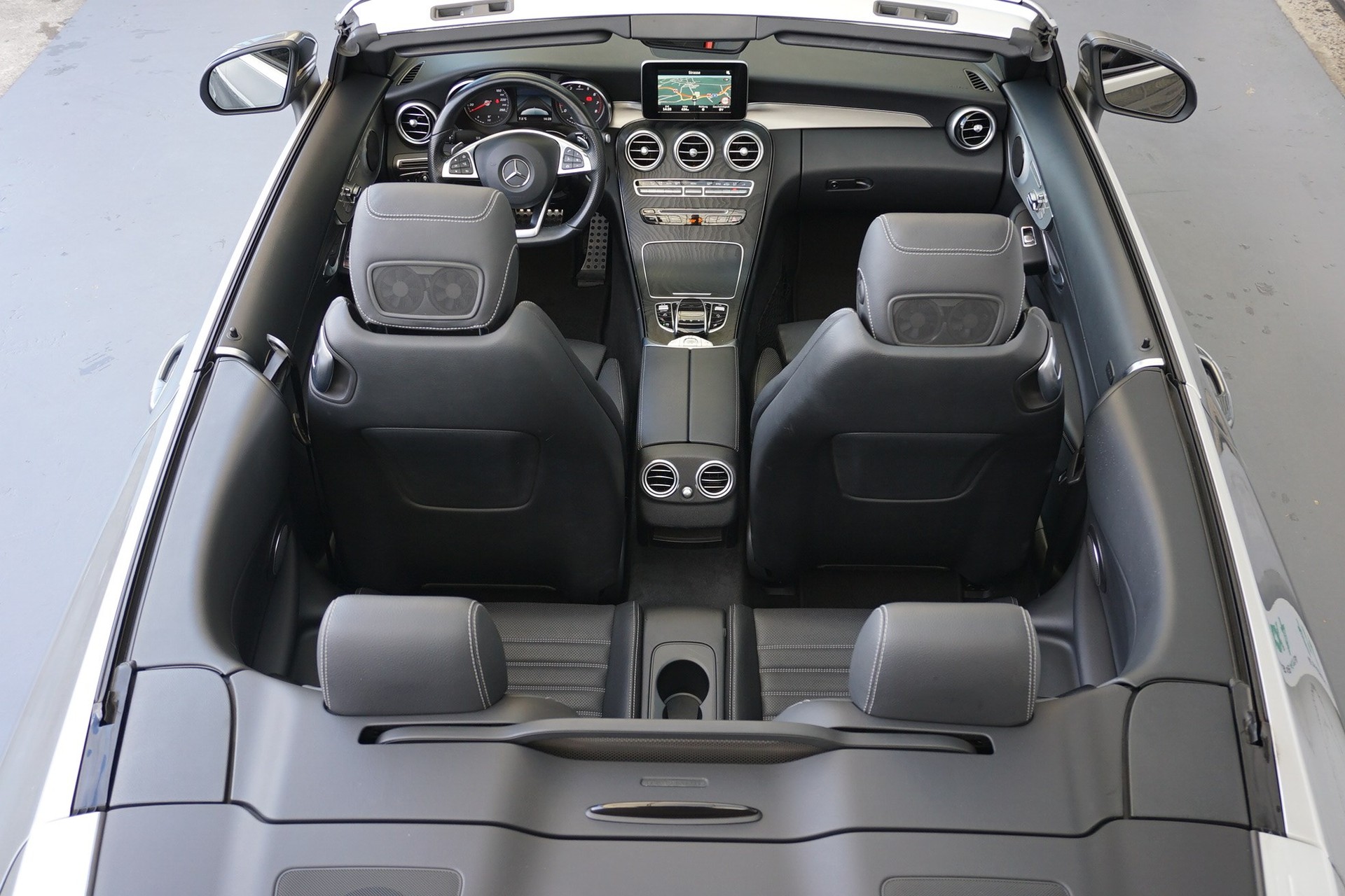 MERCEDES-BENZ C 250 AMG Line-image-12