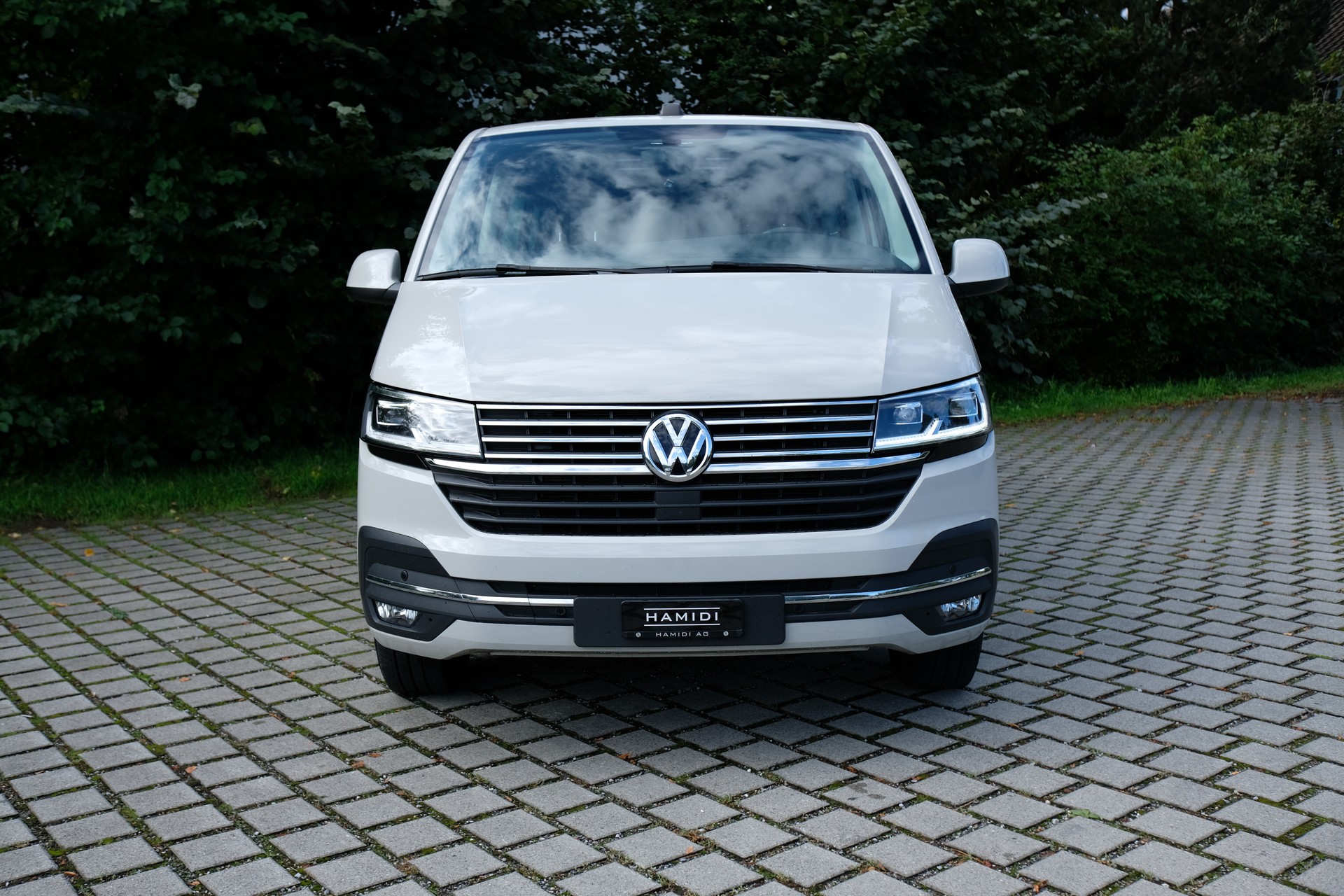 VW T6.1 Bulli 2.0 TDI DSG 8-Sitze-showroom-element-1