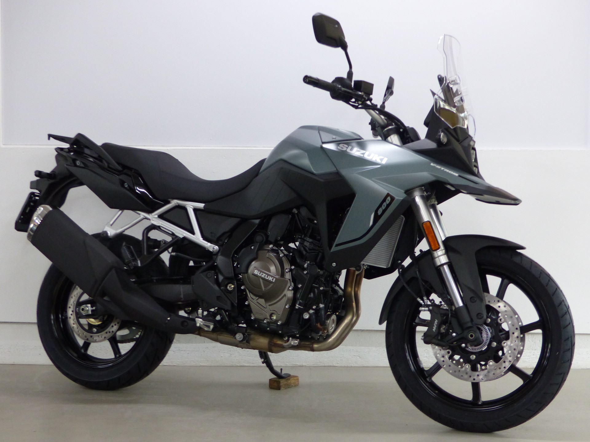 SUZUKI DL 800 V-Strom ABS-image-1
