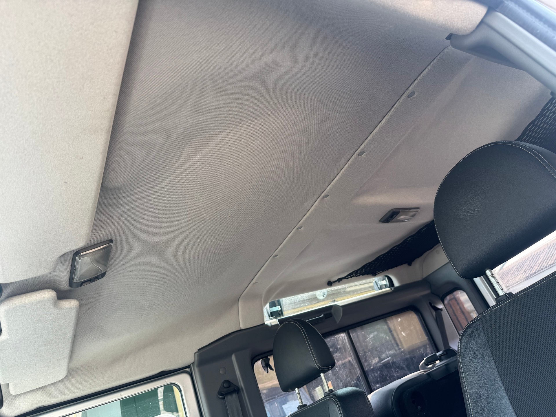LAND ROVER Defender 90 SW 2.4Tdc-image-14