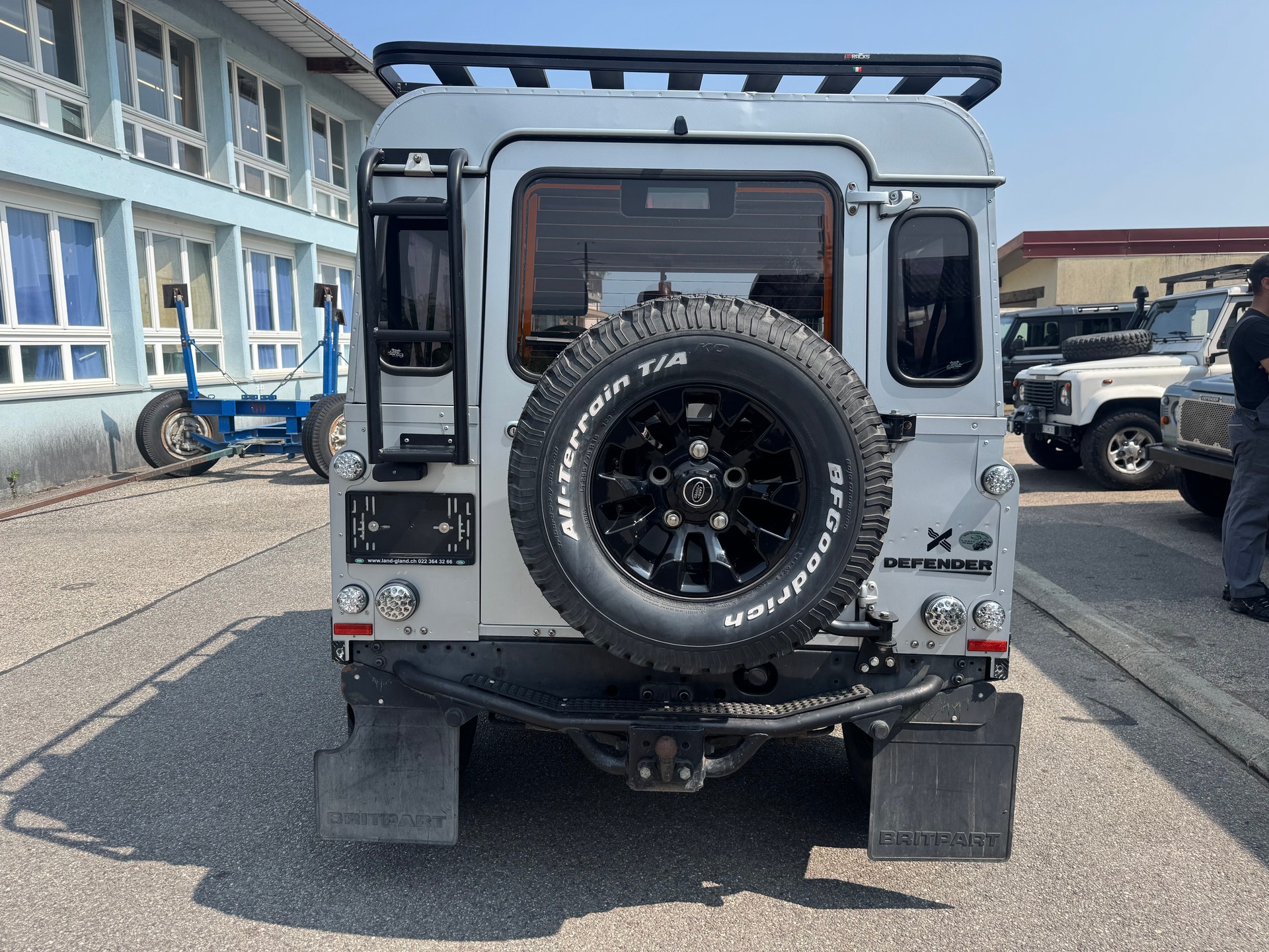 LAND ROVER Defender 90 SW 2.4Tdc-image-5