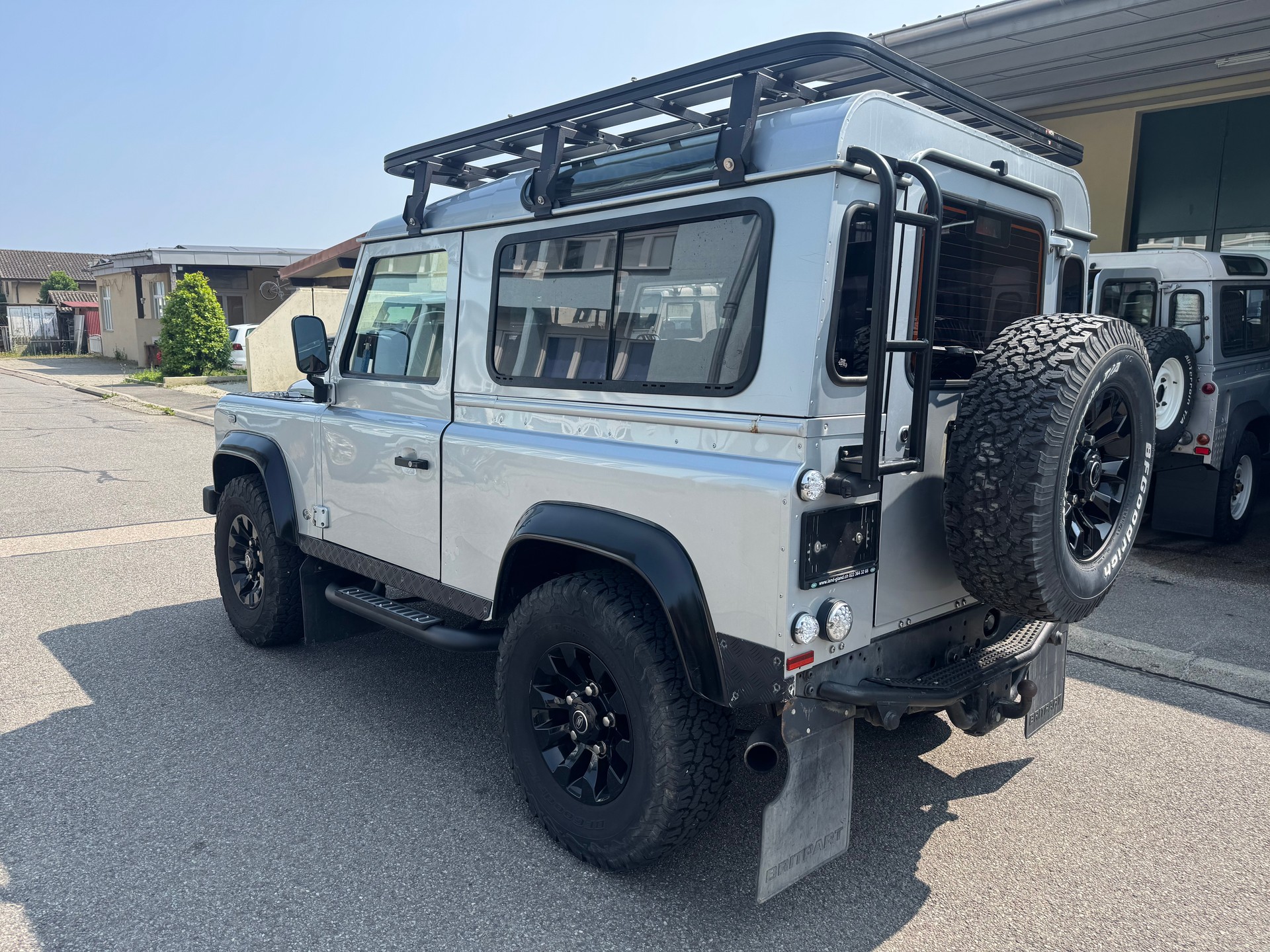 LAND ROVER Defender 90 SW 2.4Tdc-image-6