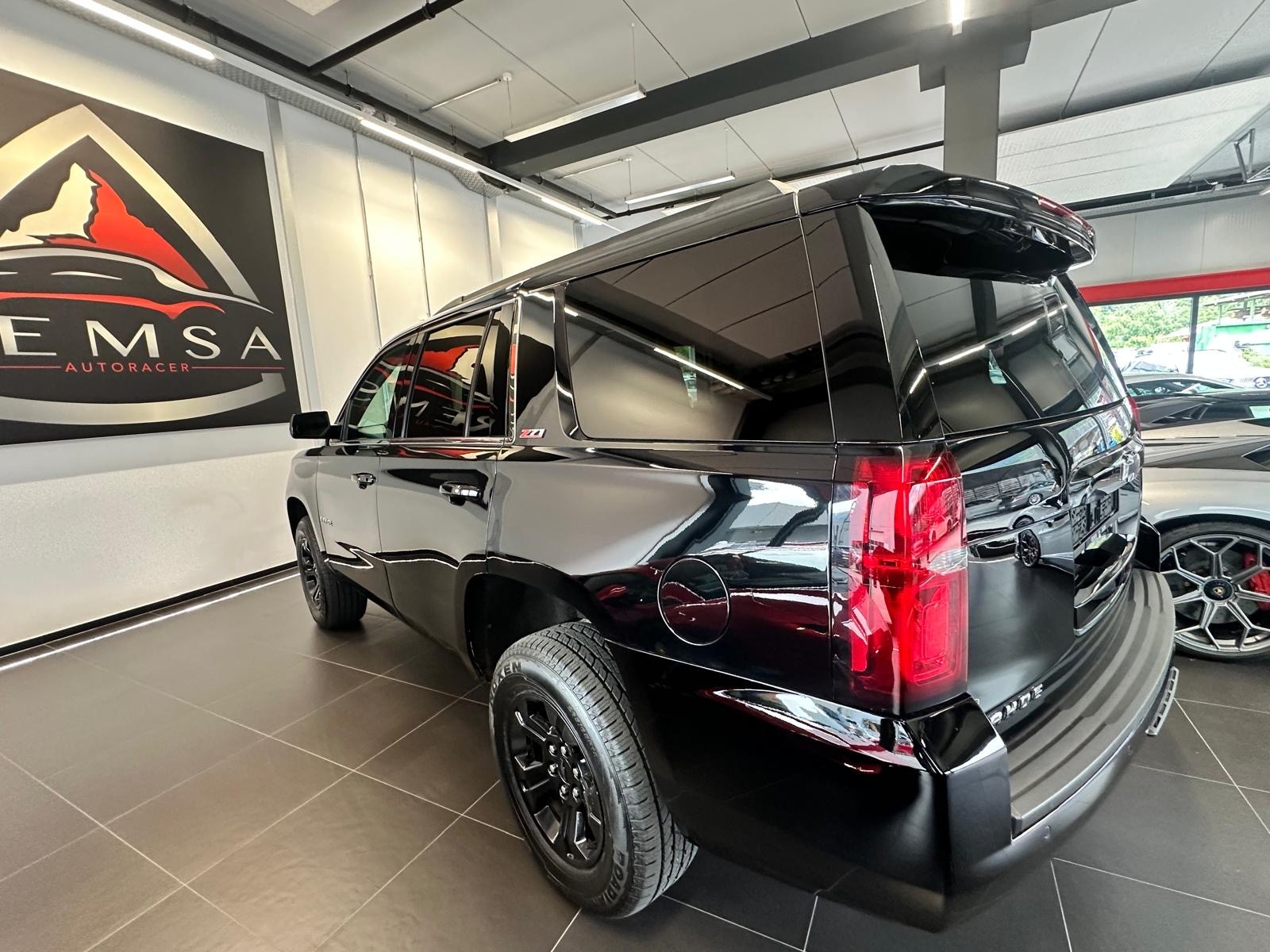 CHEVROLET TAHOE Z71-image-3