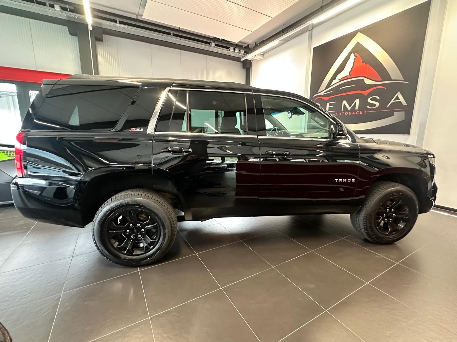 CHEVROLET TAHOE Z71-image-5
