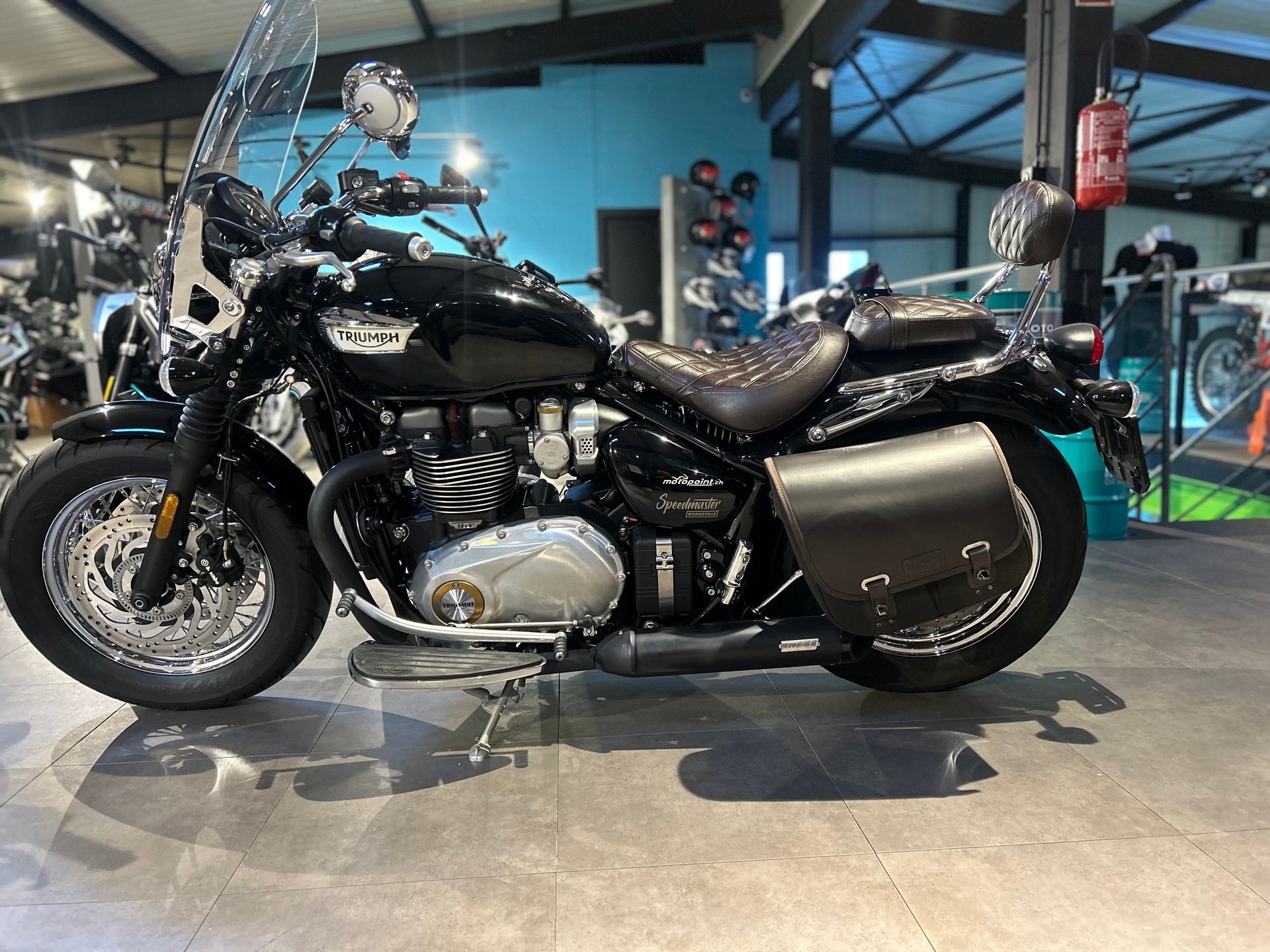 TRIUMPH Bonneville 1200 Speedmaster ABS-image-3
