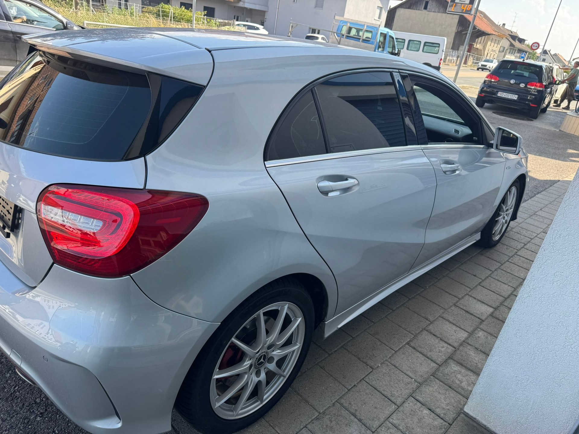 MERCEDES-BENZ A 250 Sport 4Matic 7G-DCT-image-2