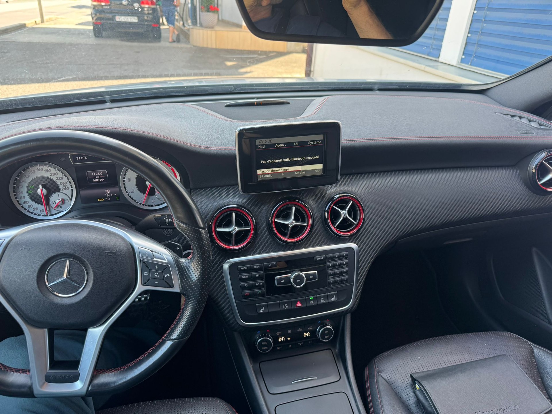 MERCEDES-BENZ A 250 Sport 4Matic 7G-DCT-image-6