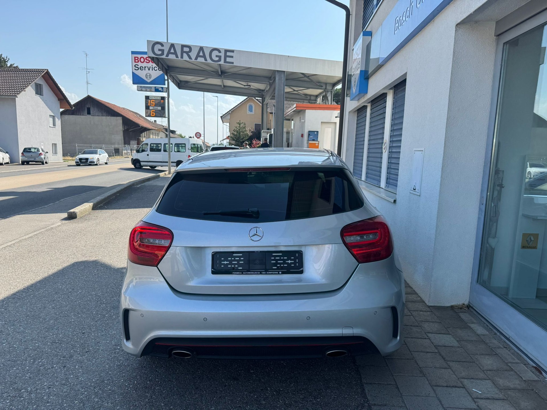MERCEDES-BENZ A 250 Sport 4Matic 7G-DCT-image-3