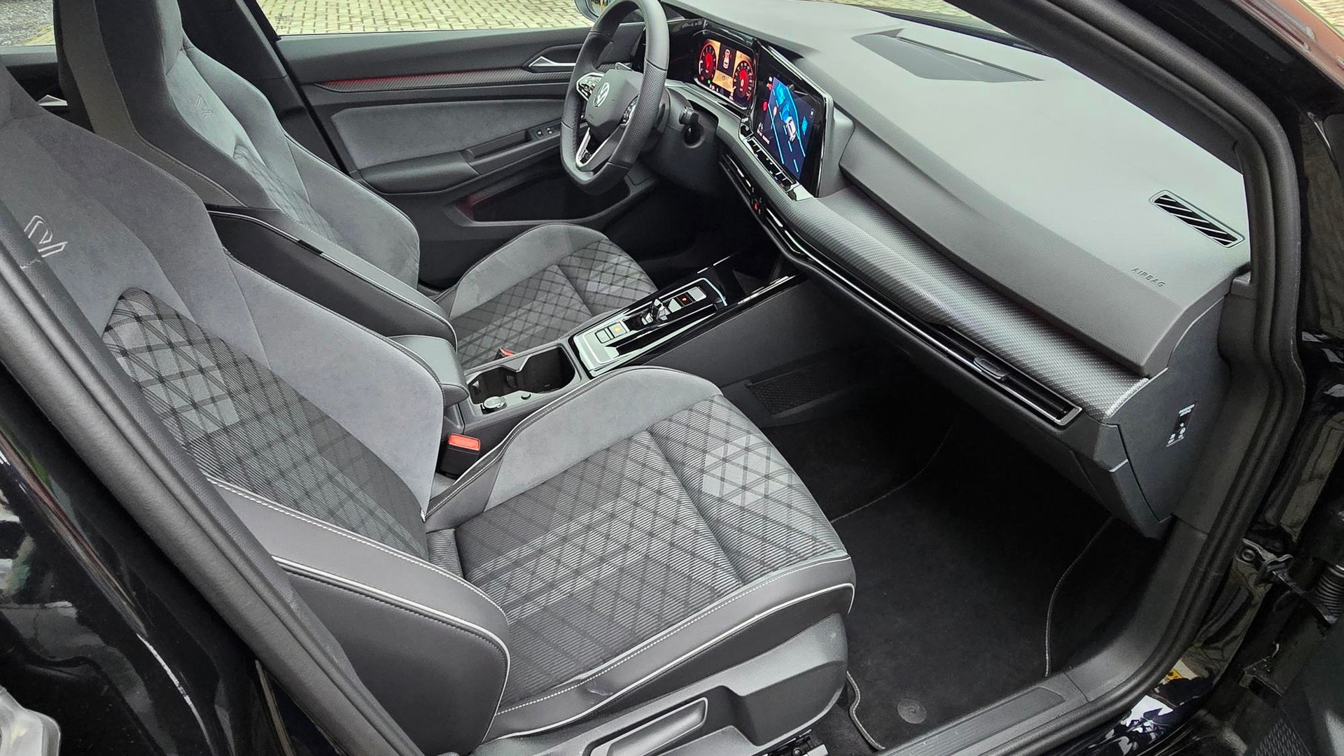 VW Golf 1.5 e TSI ACT Life R-Line DSG-image-13