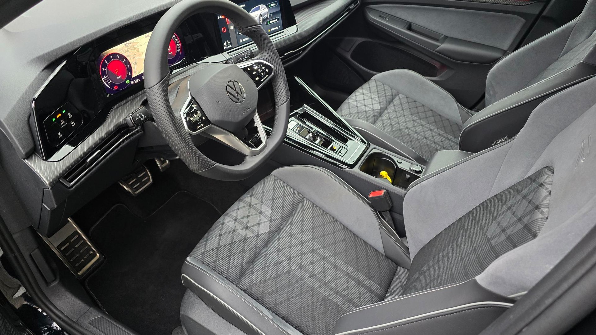 VW Golf 1.5 e TSI ACT Life R-Line DSG-image-9