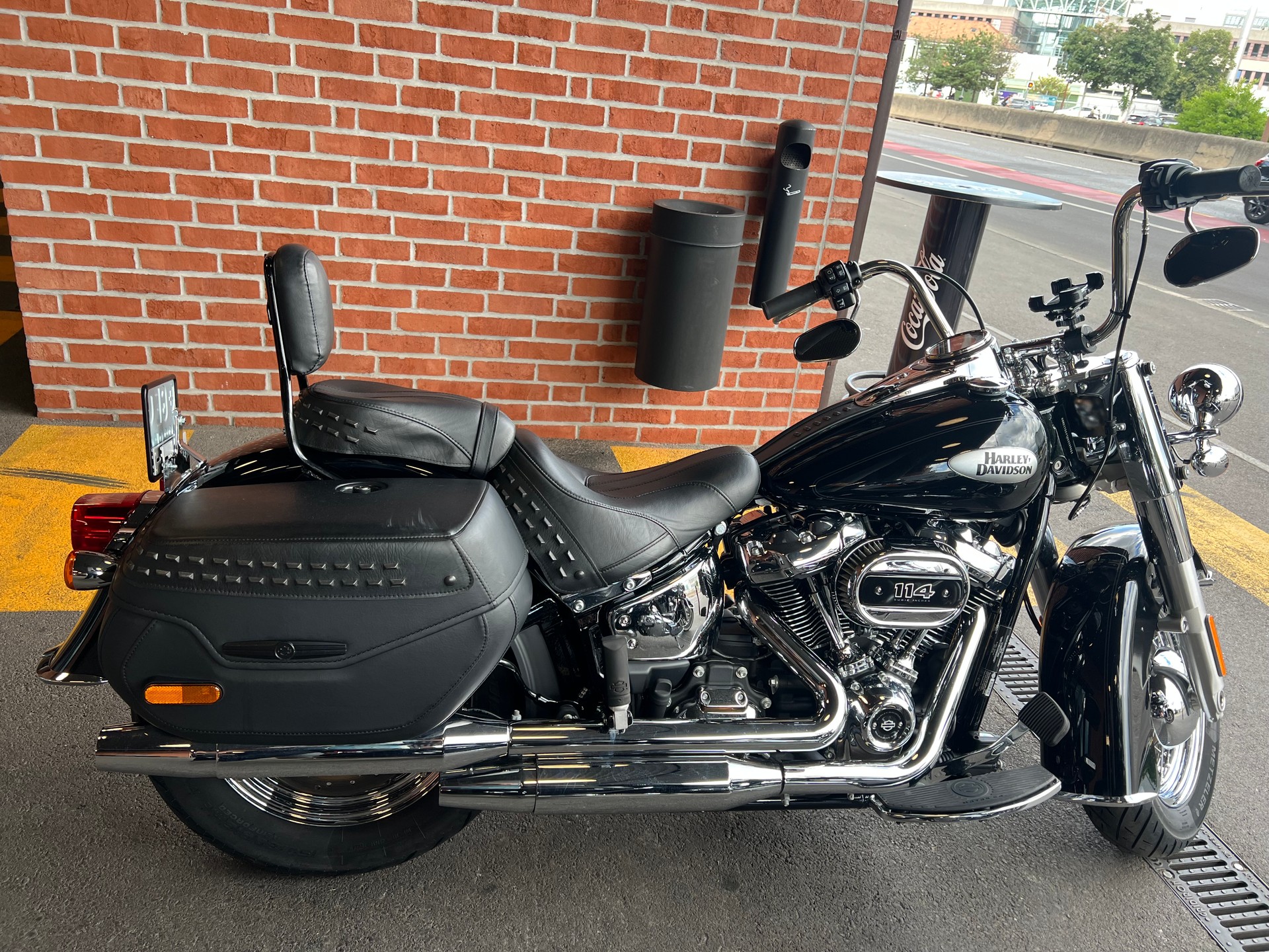 HARLEY-DAVIDSON FLHCS Heritage Classic 114-image-0