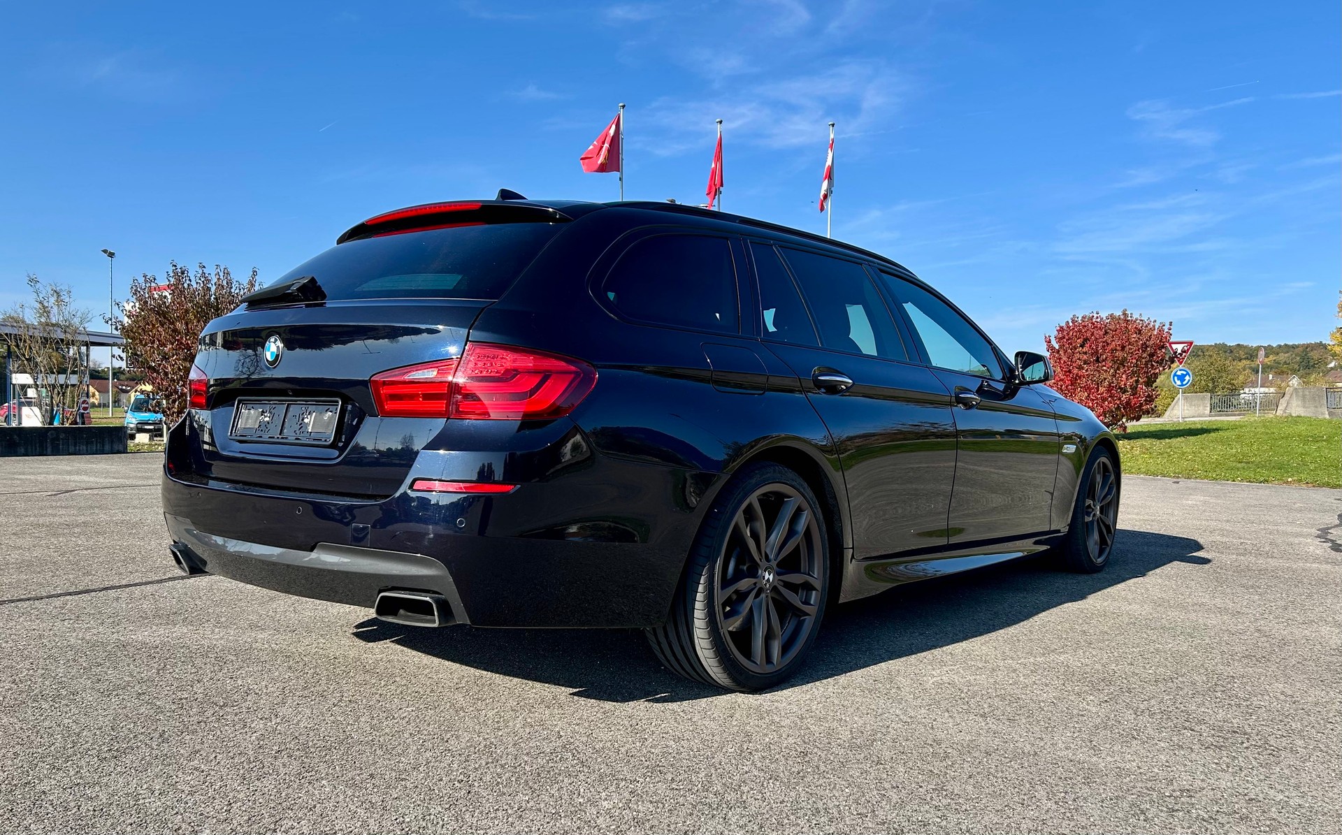 BMW M550d xDrive Touring Steptronic-image-6