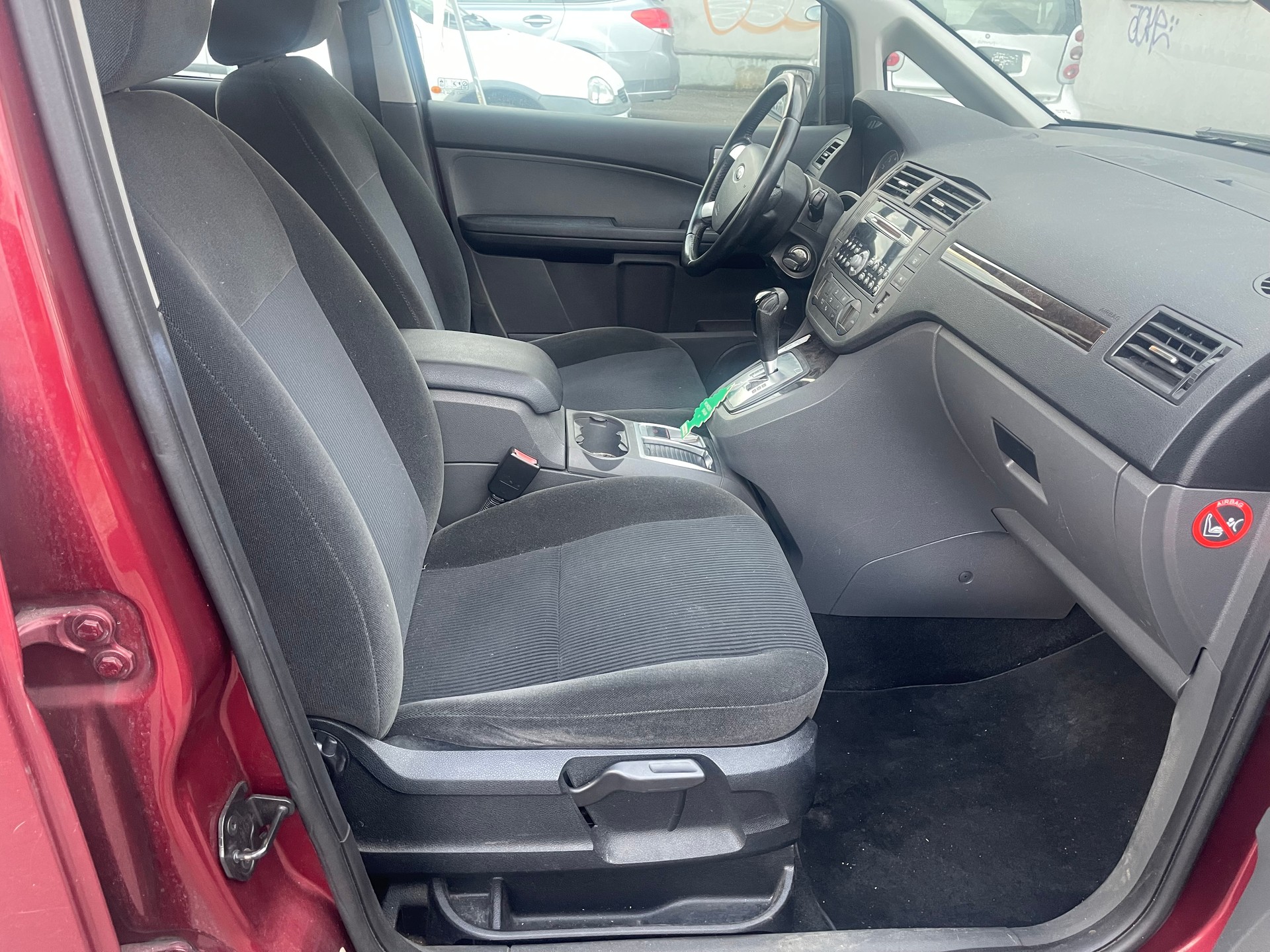 FORD Focus C-Max 2.0 Ghia-image-8