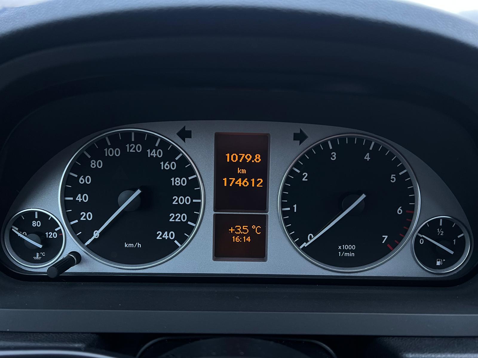 MERCEDES-BENZ B 180 (170) Autotronic-image-11