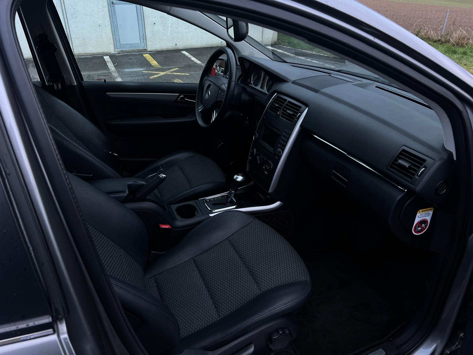 MERCEDES-BENZ B 180 (170) Autotronic-image-9