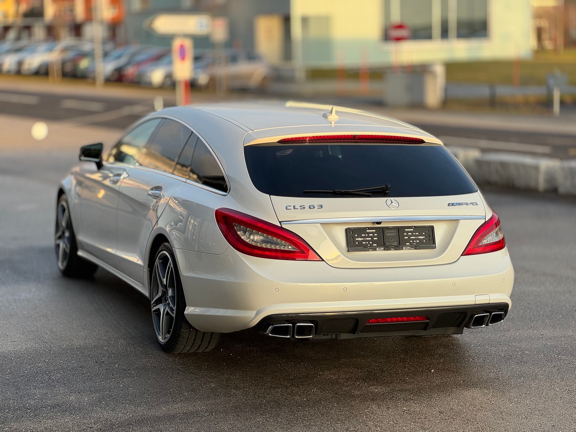 MERCEDES-BENZ CLS 63 AMG S 4Matic Speedshift MCT-image-6