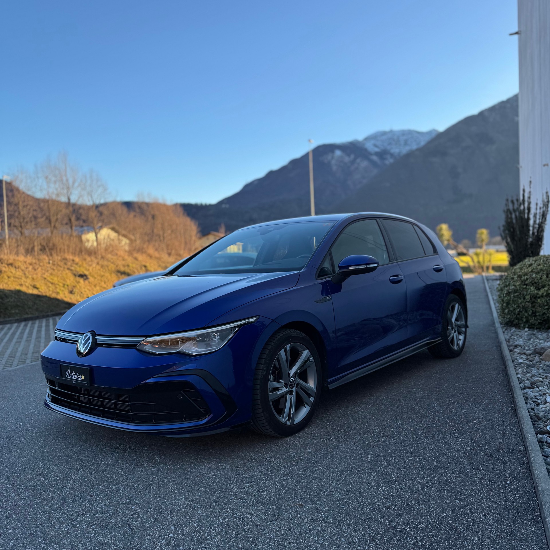 VW Golf 2.0 TSI R-Line DSG 4 Motion-image-2