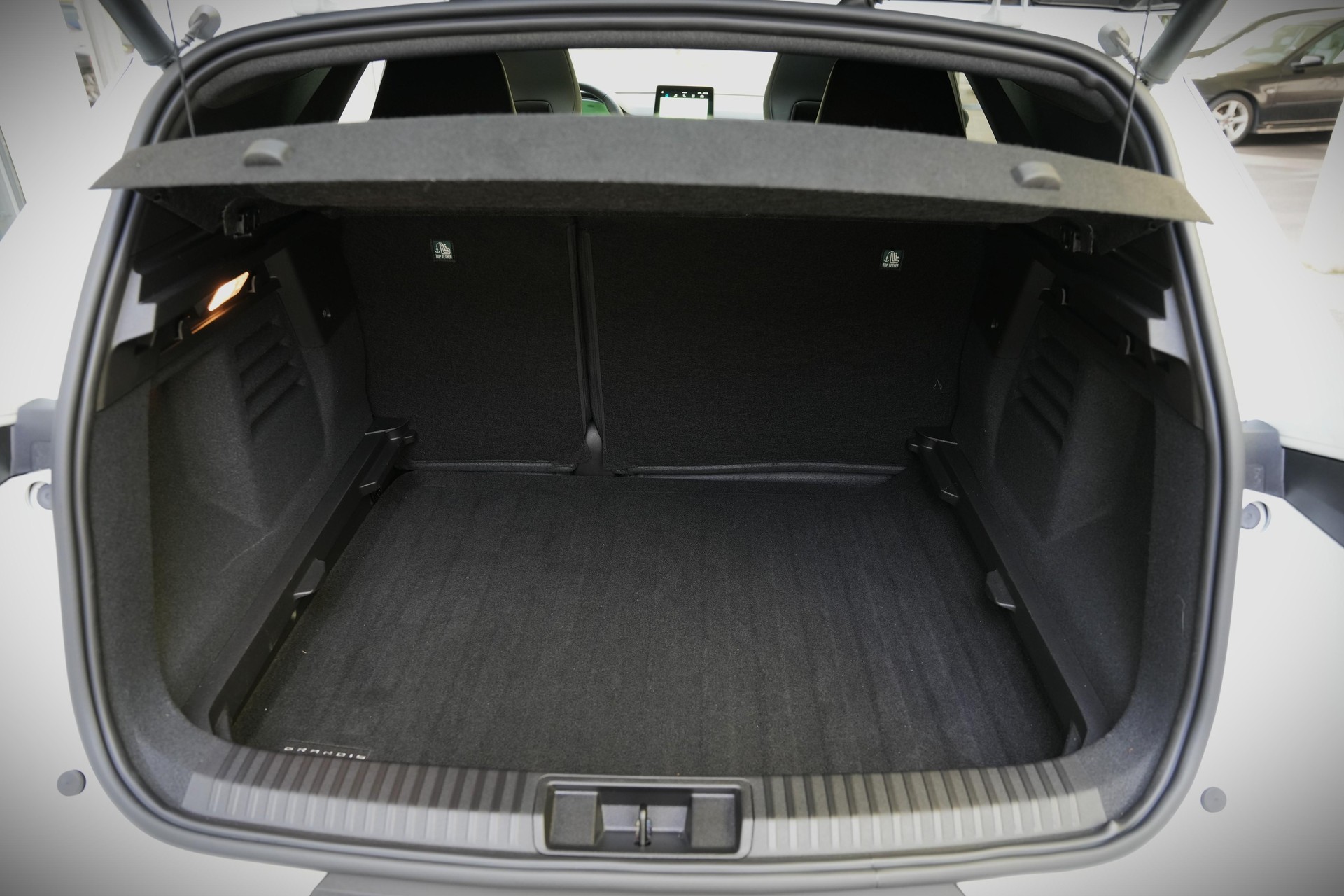 MITSUBISHI Grandis 1.8 HEV Instyle-image-8