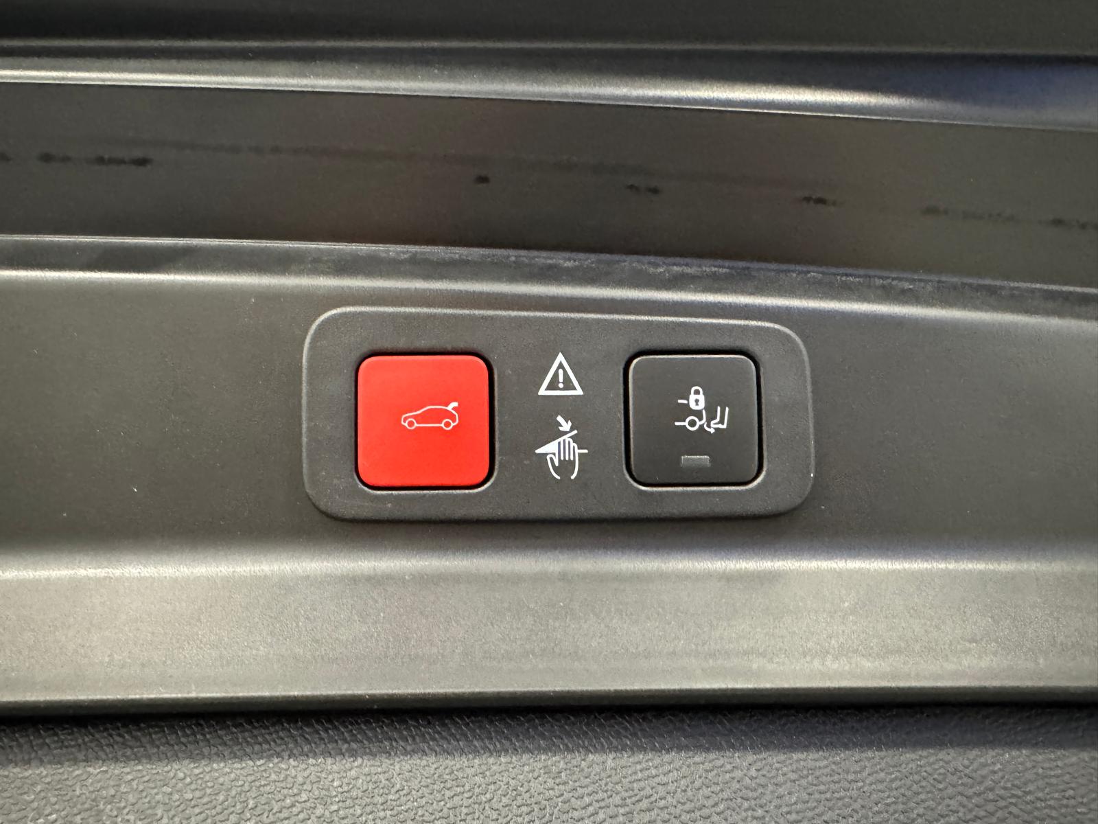 PEUGEOT 5008 1.5 BlueHDi Allure Pack-image-23