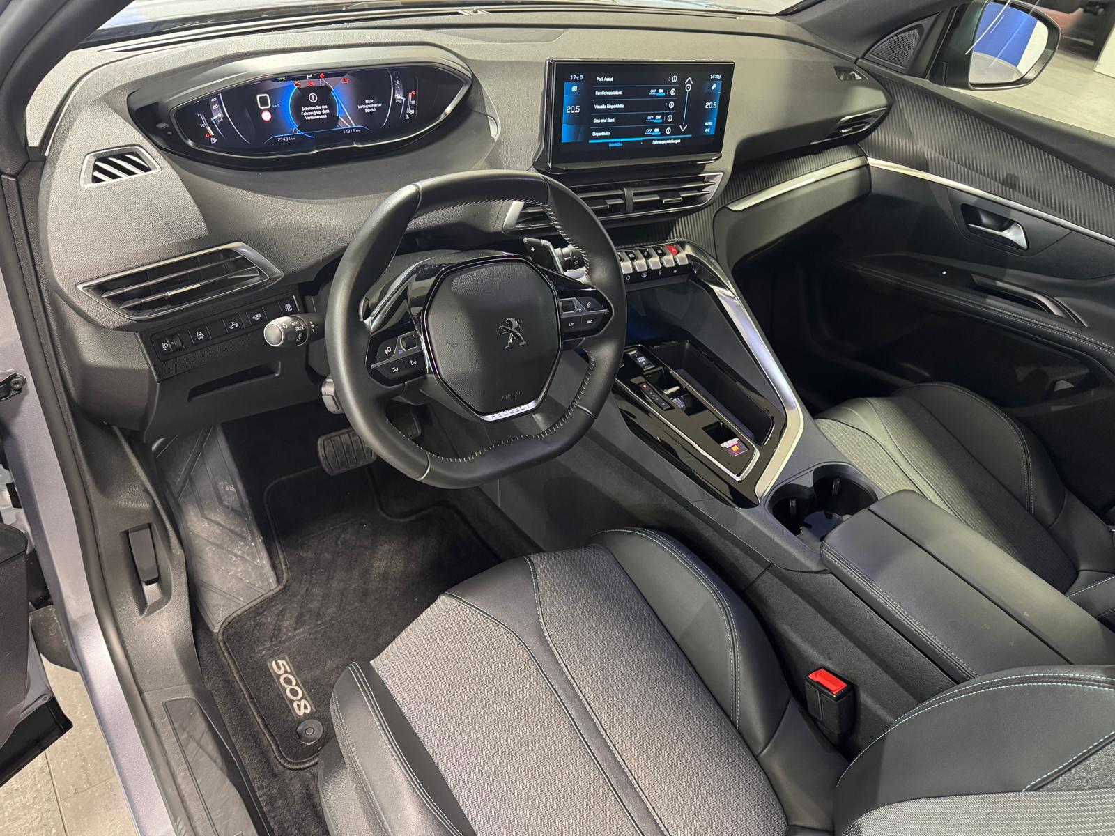 PEUGEOT 5008 1.5 BlueHDi Allure Pack-image-8