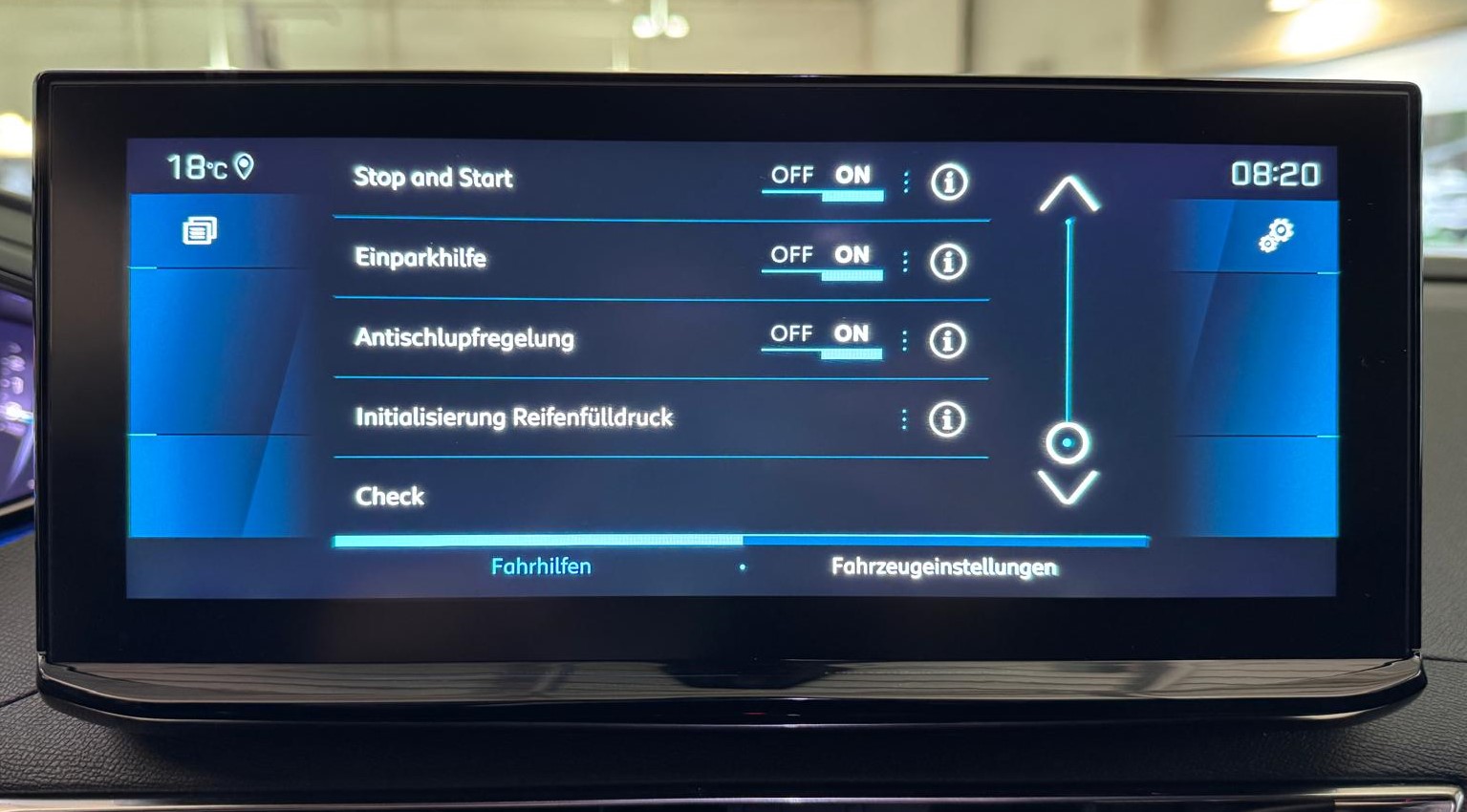 PEUGEOT 5008 1.5 BlueHDi Allure Pack-image-19