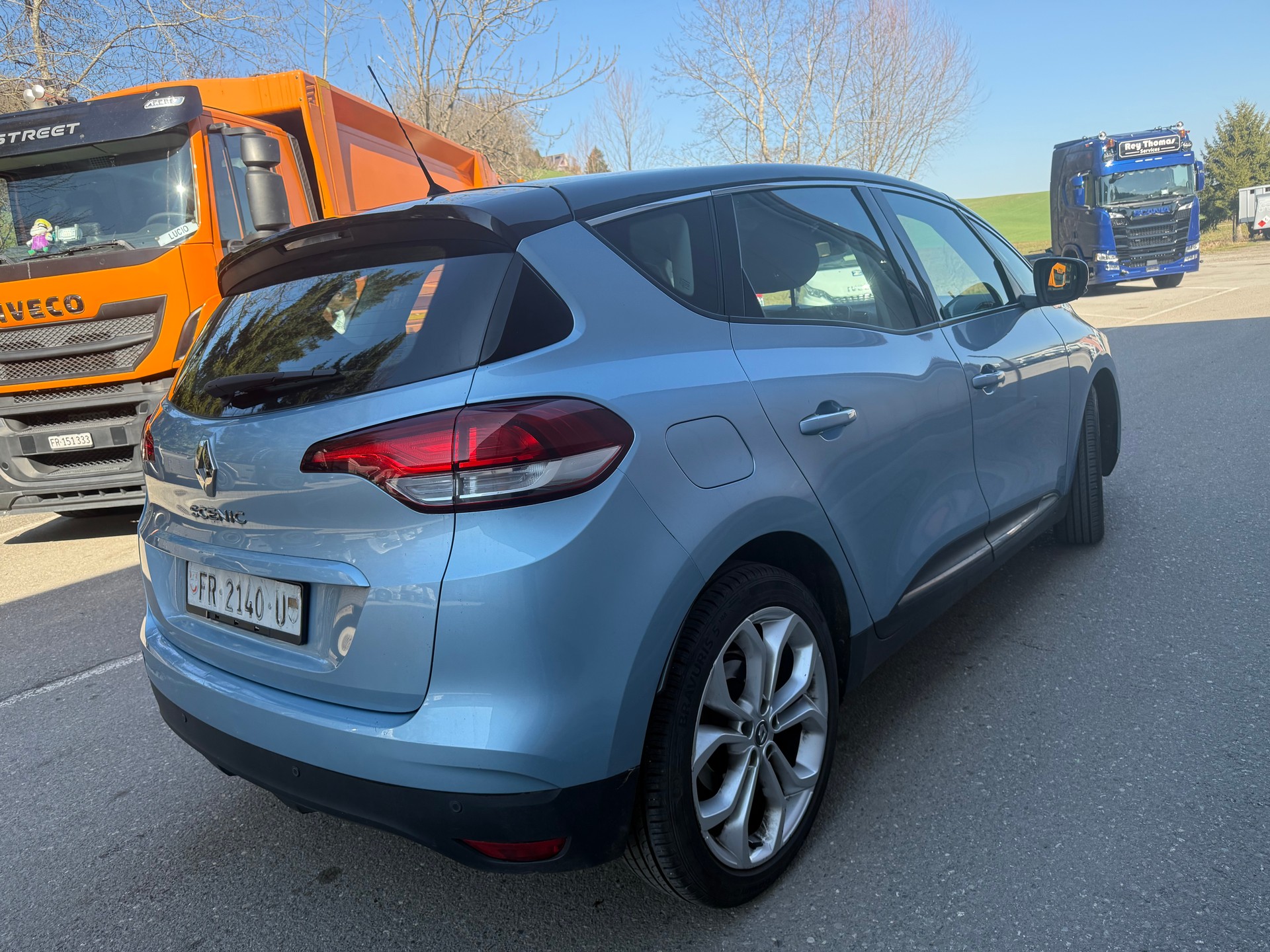 RENAULT Scénic 1.2 16V Turbo Zen-image-4
