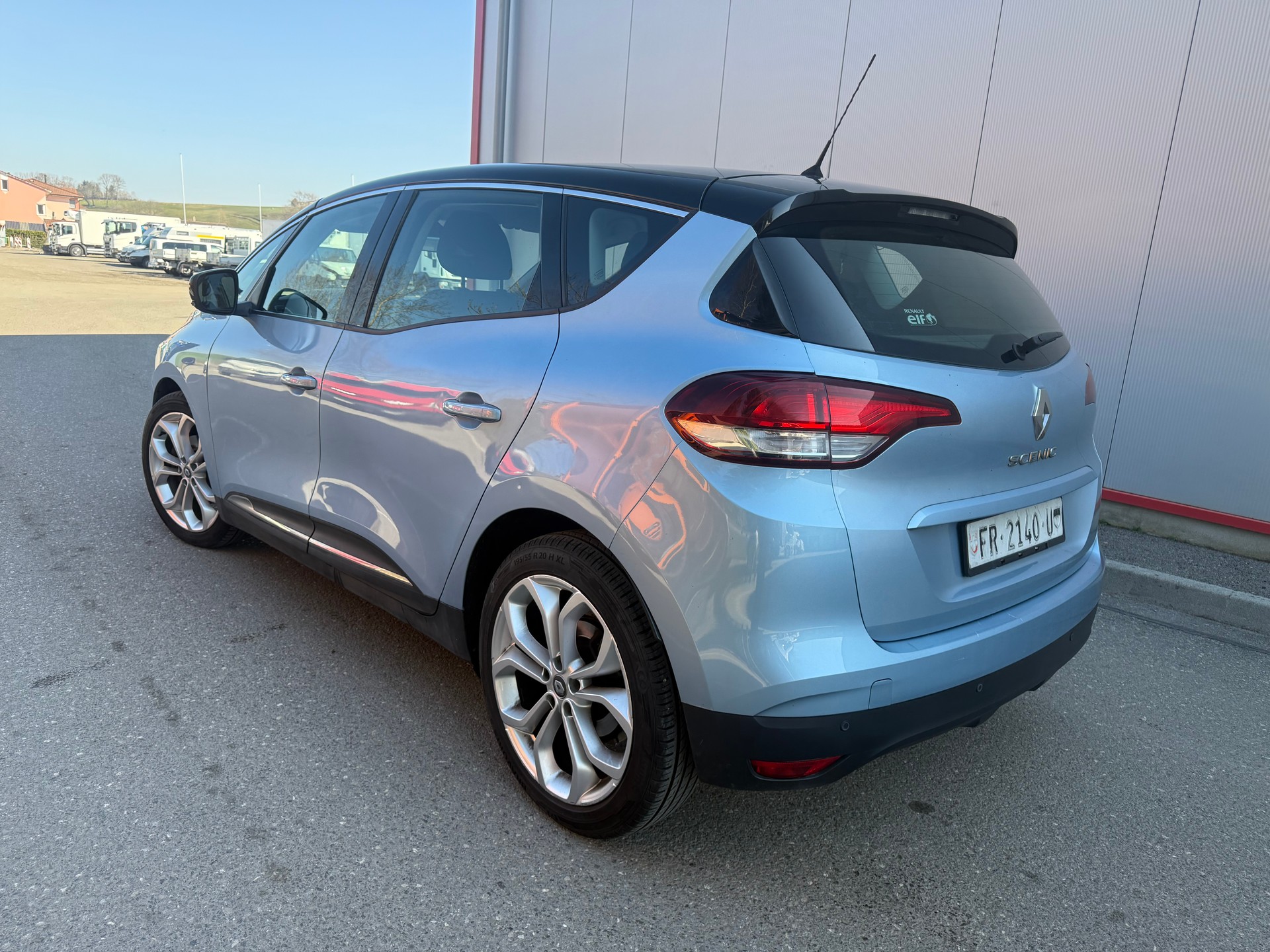RENAULT Scénic 1.2 16V Turbo Zen-image-6