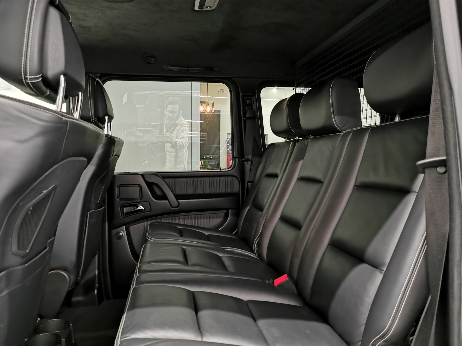 MERCEDES-BENZ G 55 AMG Automatic ALL BLACK LAST EDITION DESIGNO 507 PS 2011 CH-AUTO STANDHEIZUNG OBSIDIANSCHWARZ KLASSIKER!-image-11