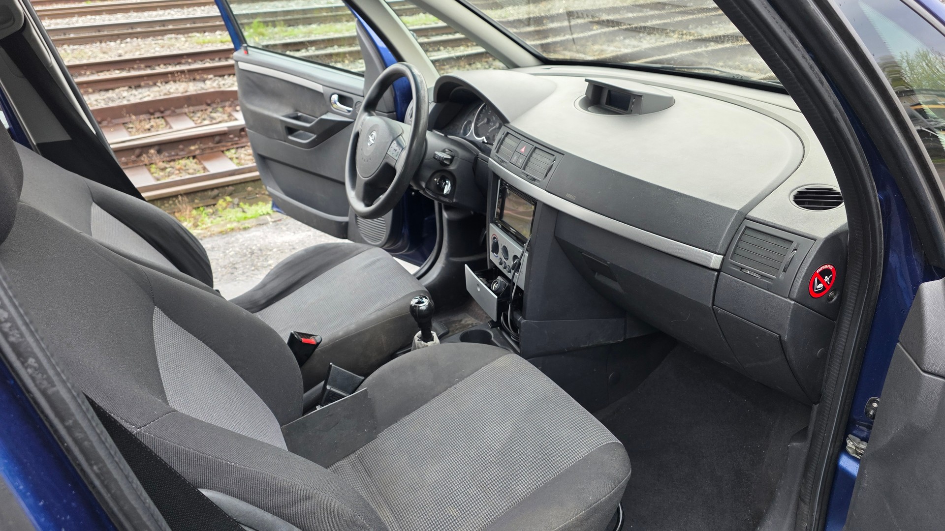 OPEL Meriva 1.8i 16V Cosmo-image-11