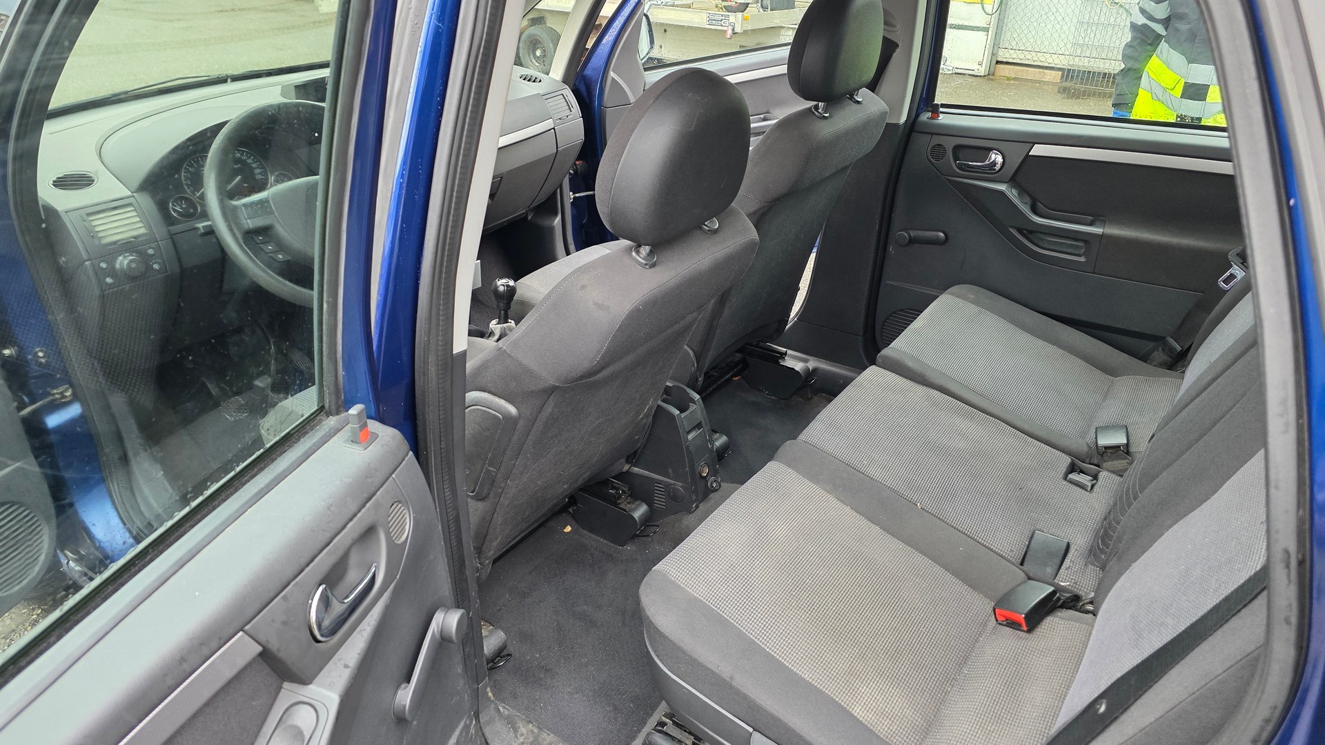 OPEL Meriva 1.8i 16V Cosmo-image-10