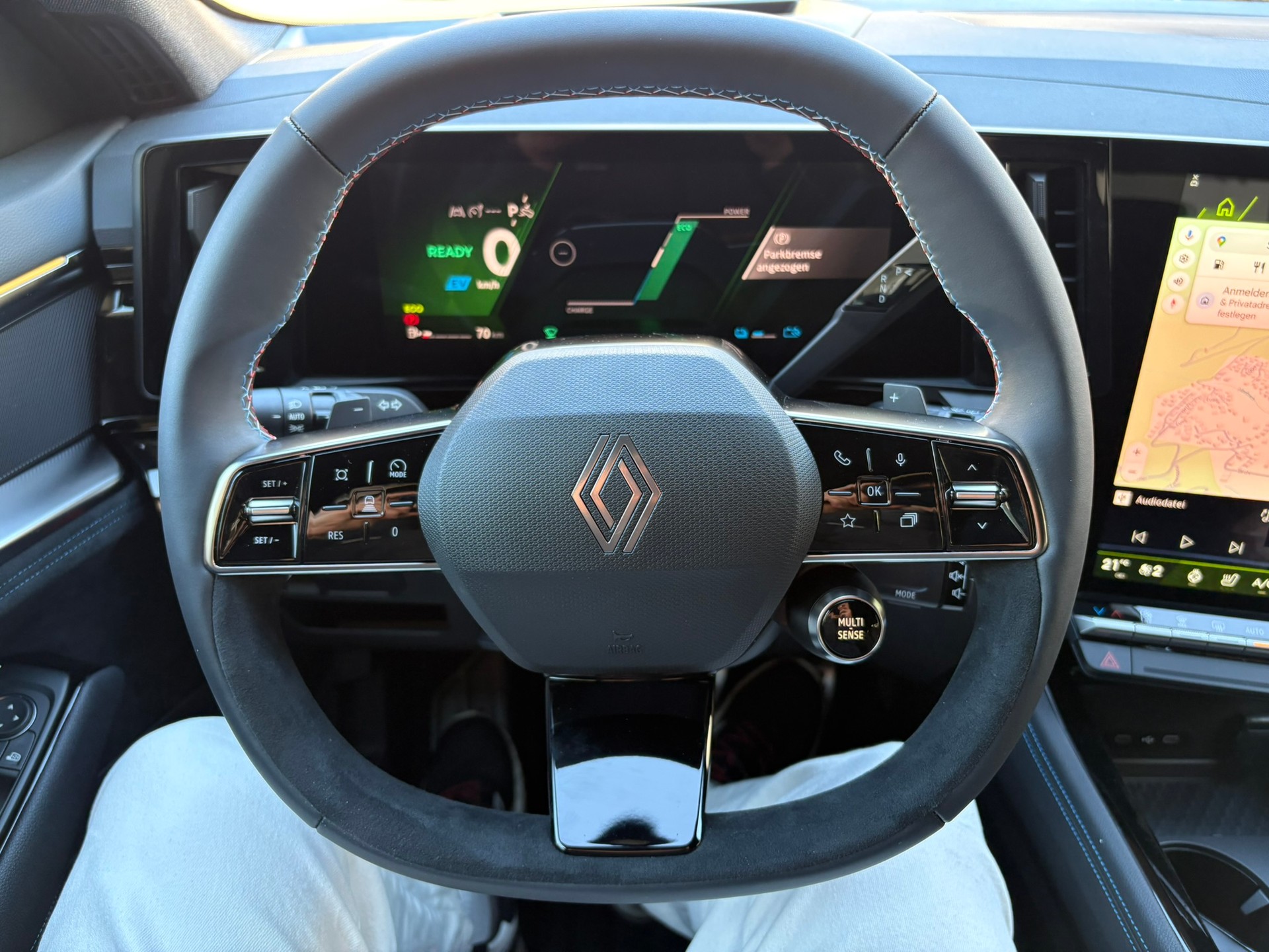 RENAULT Austral 1.2 HEV 200 esprit Alpine A-image-12